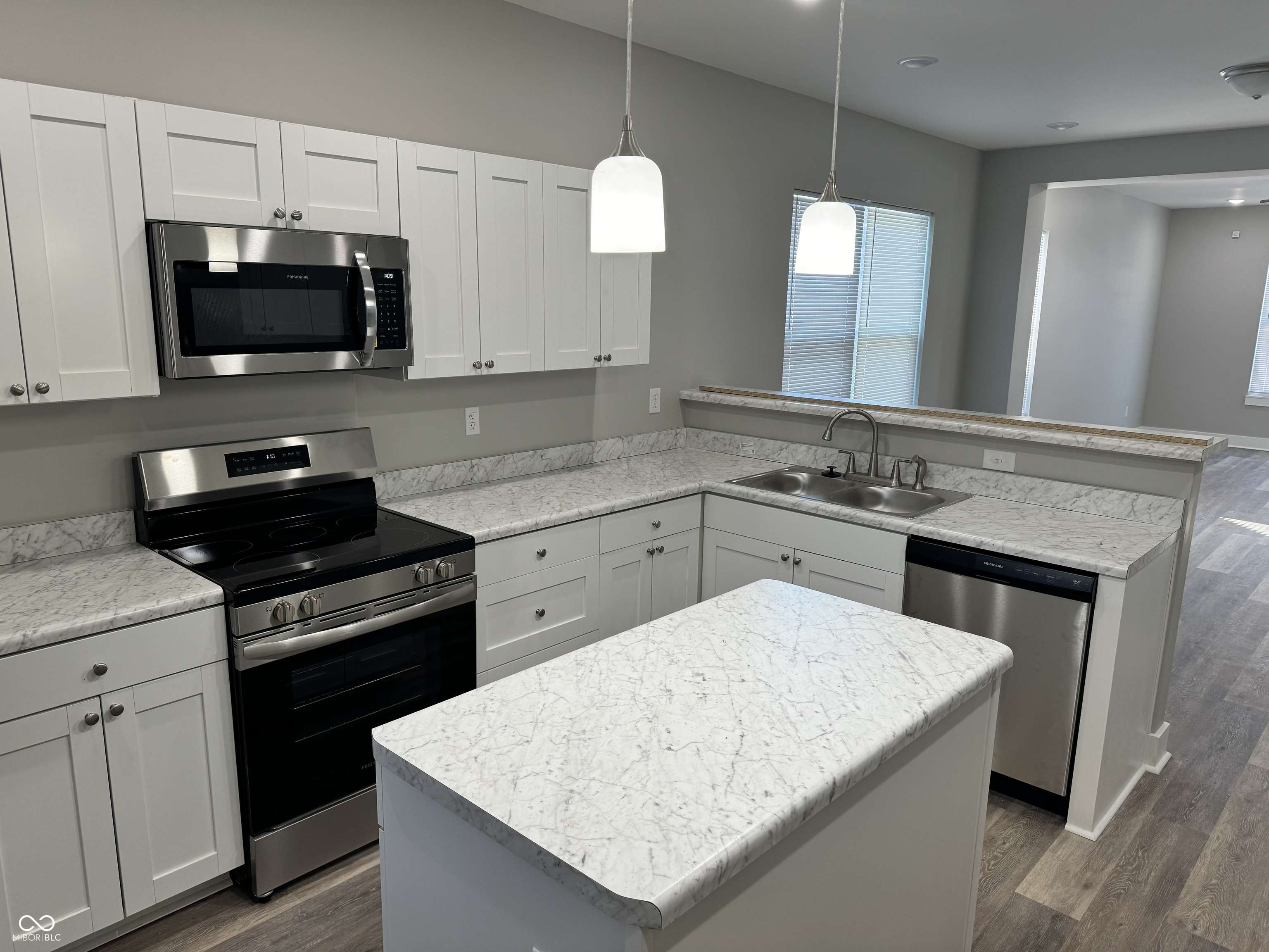 Indianapolis, IN 46222,1407 N Pershing AVE