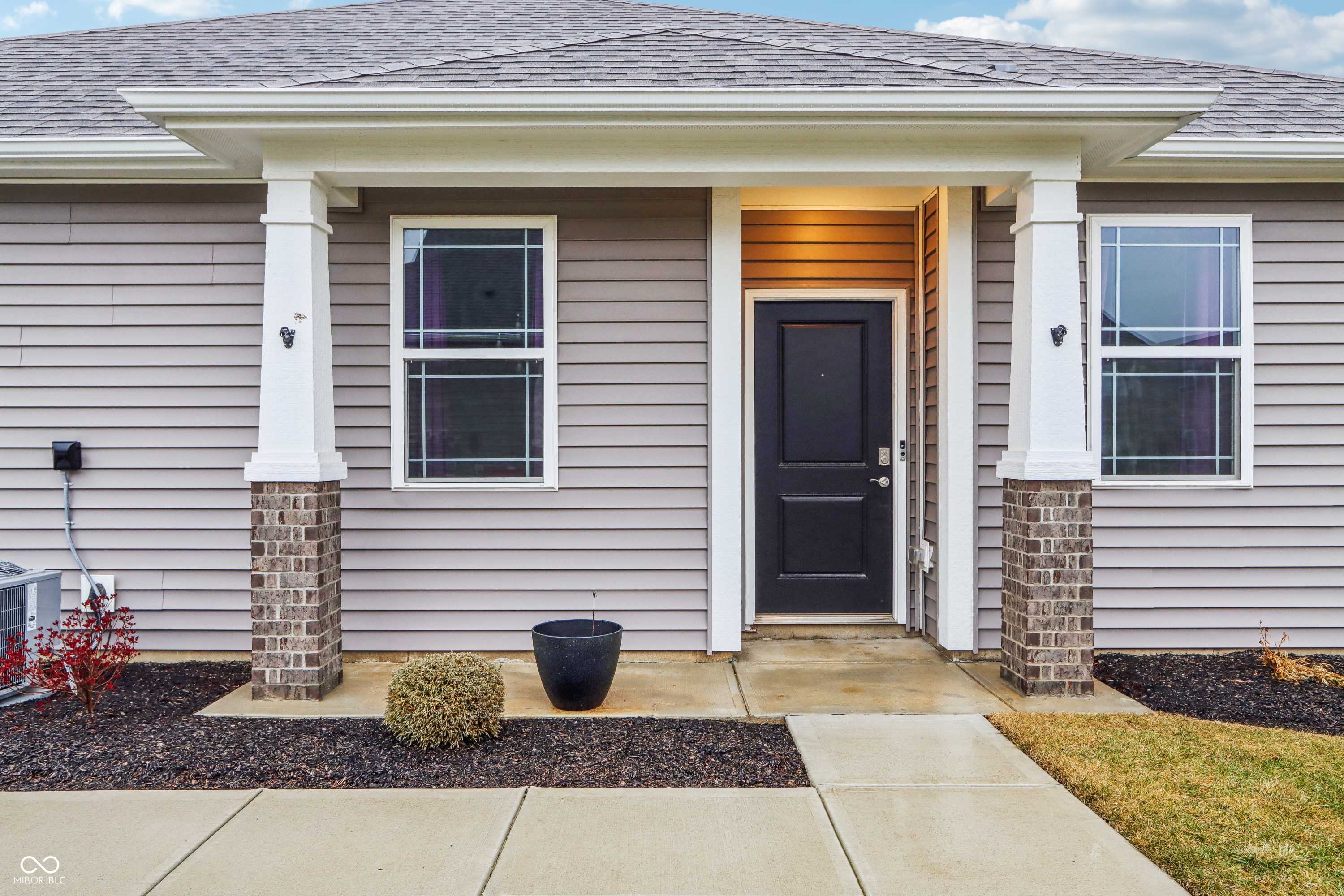 Whitestown, IN 46075,6433 Wasco DR