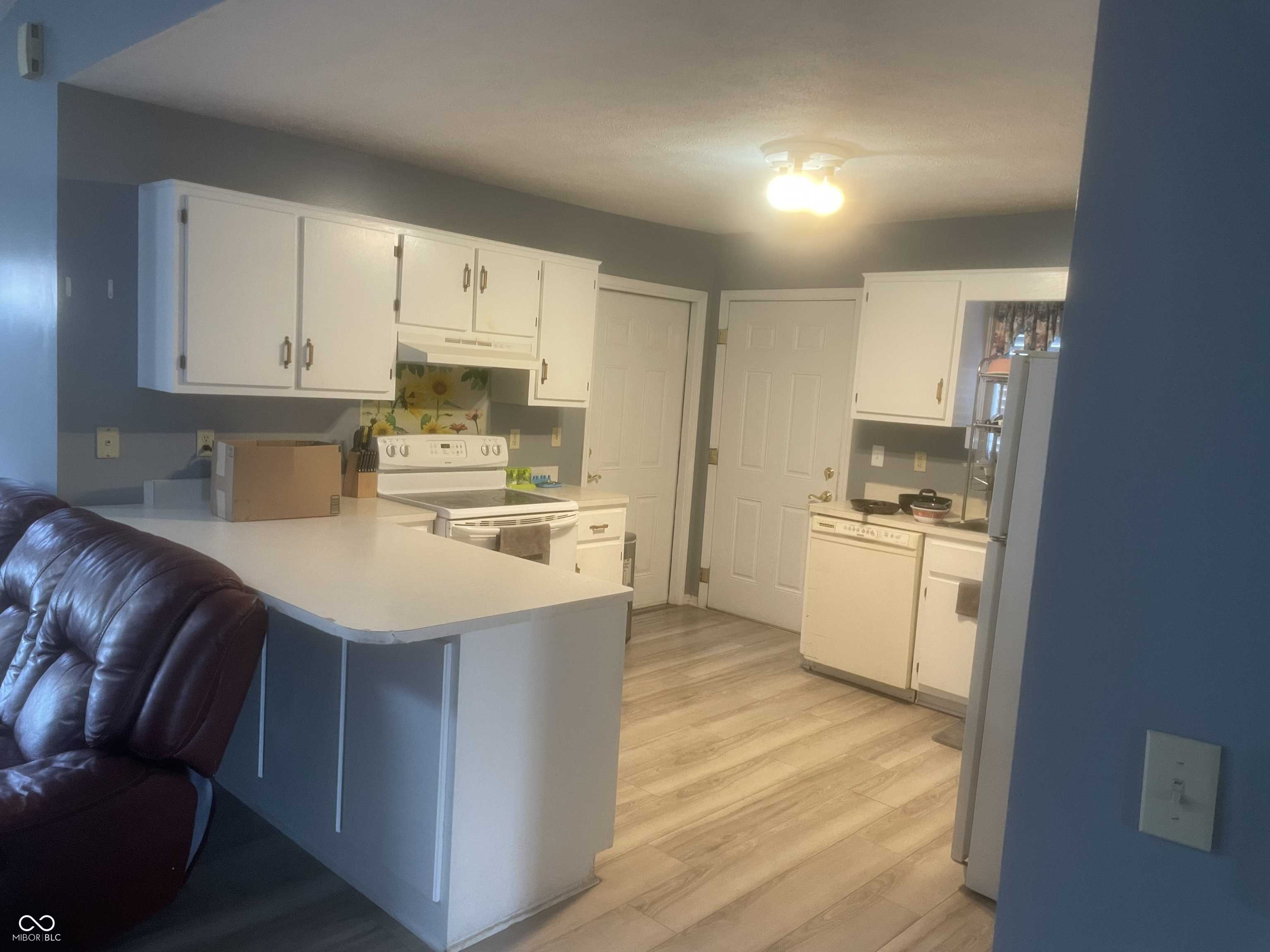 Indianapolis, IN 46227,37 Medina LN