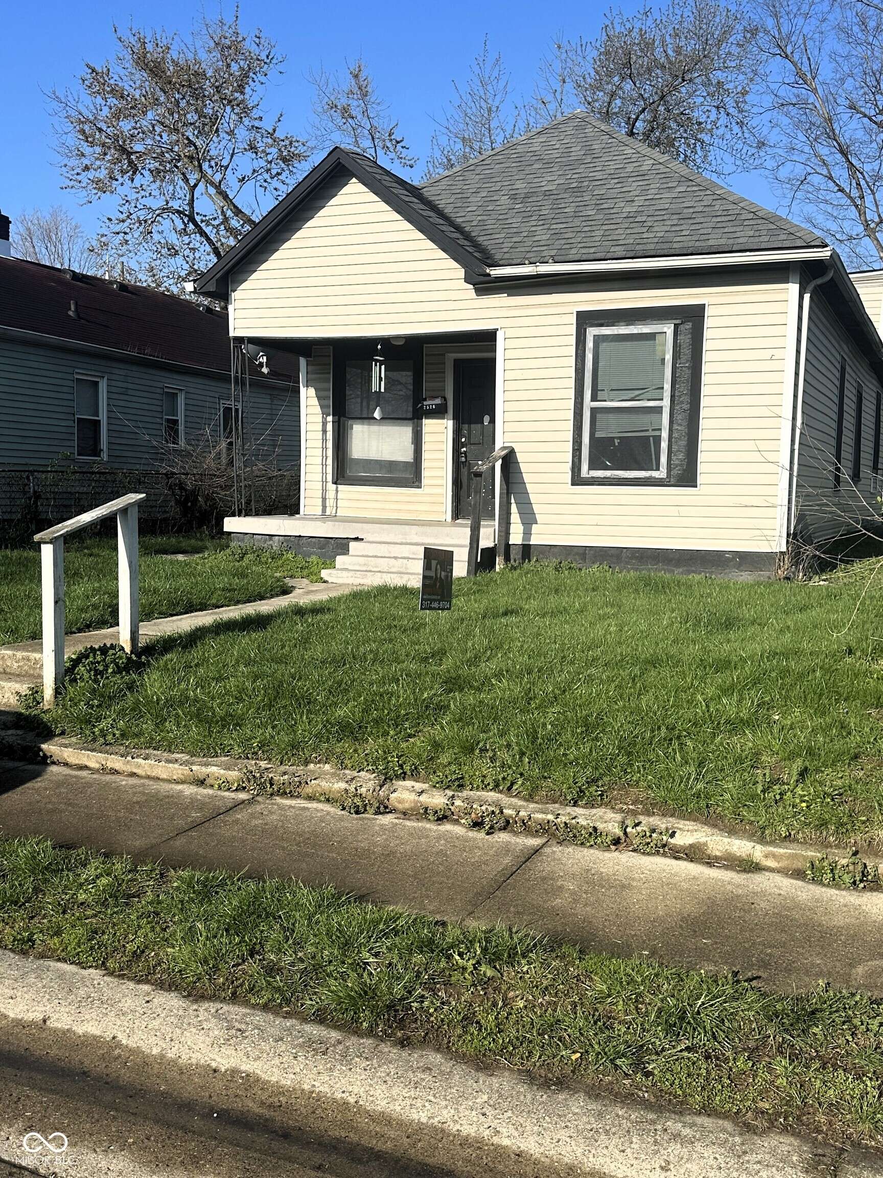 Indianapolis, IN 46218,2526 Eastern AVE
