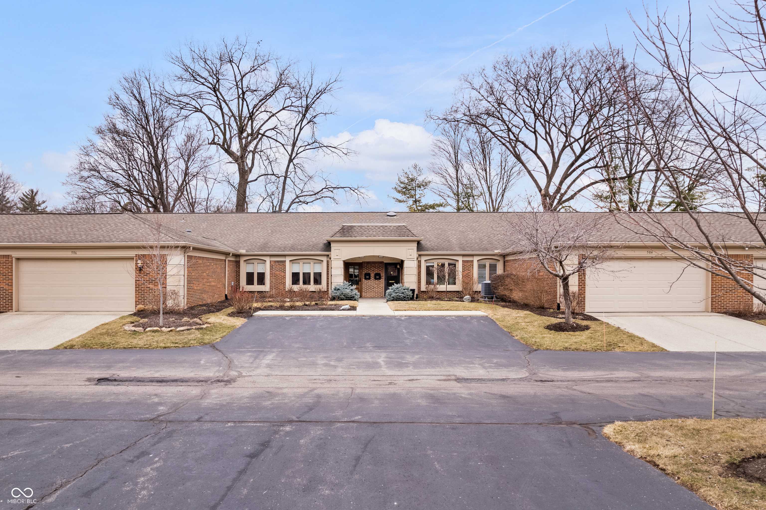 Indianapolis, IN 46260,504 Bent Tree LN