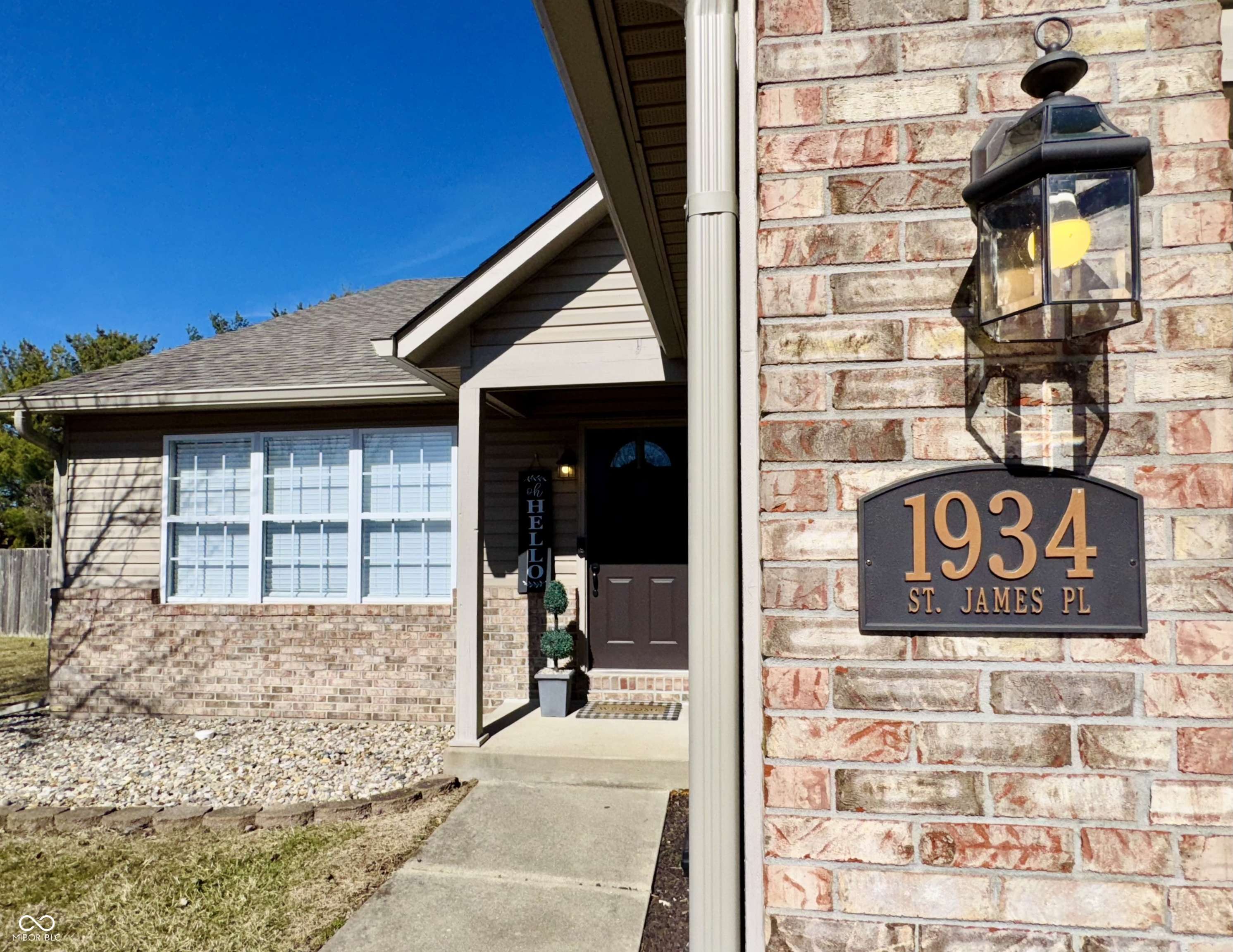 Columbus, IN 47201,1934 St James PL