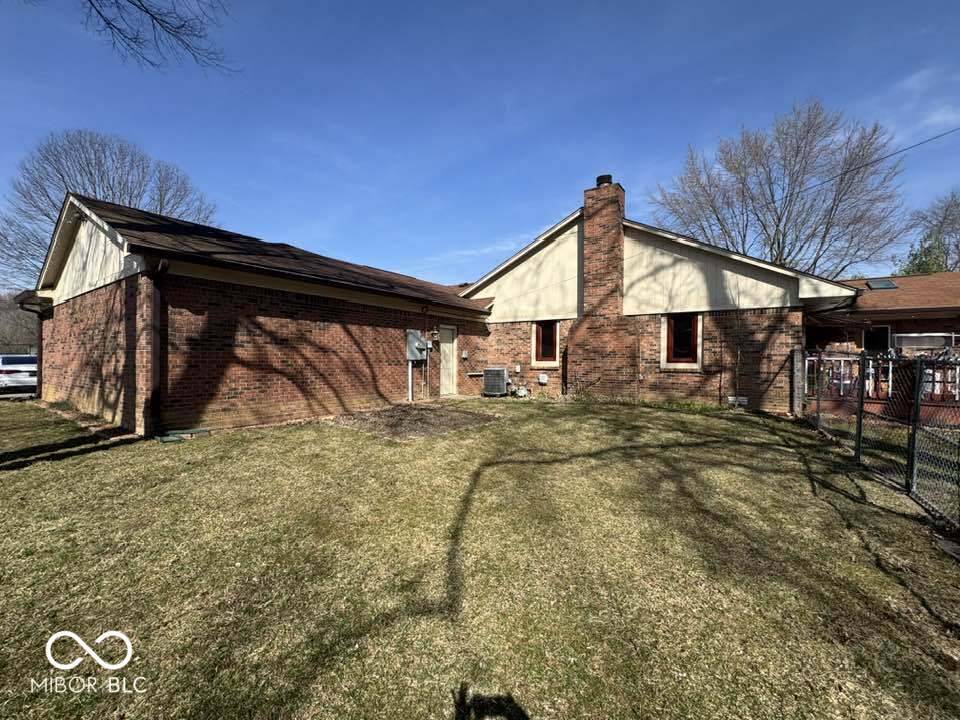 Indianapolis, IN 46217,8023 Dark Star DR