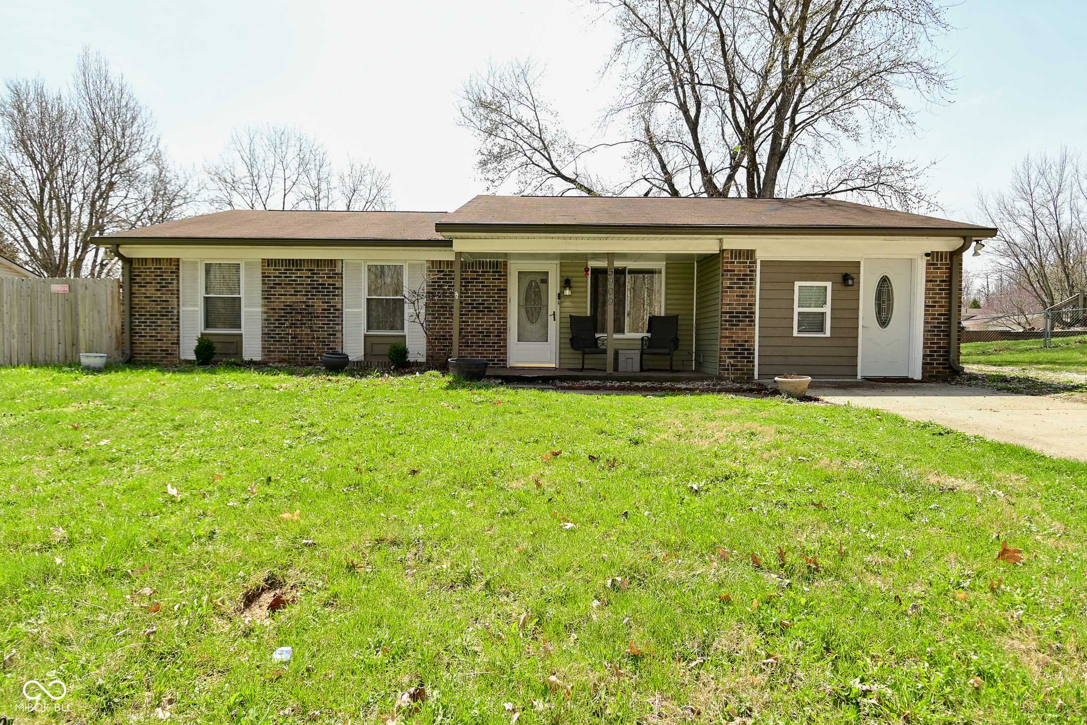 Indianapolis, IN 46221,5909 Furnas RD