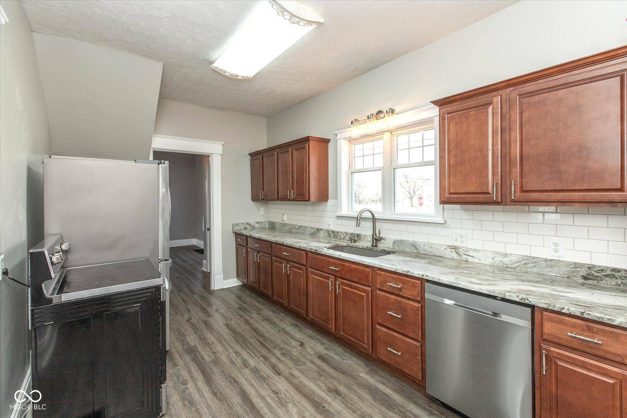 Fortville, IN 46040,117 N Leland ST