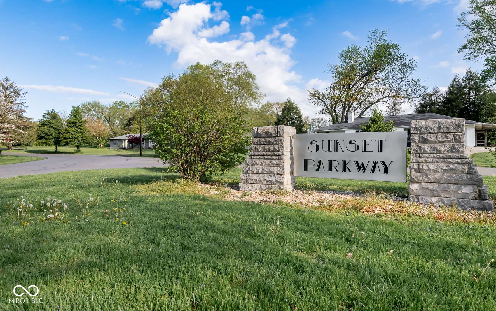 Seymour, IN 47274,660 East DR