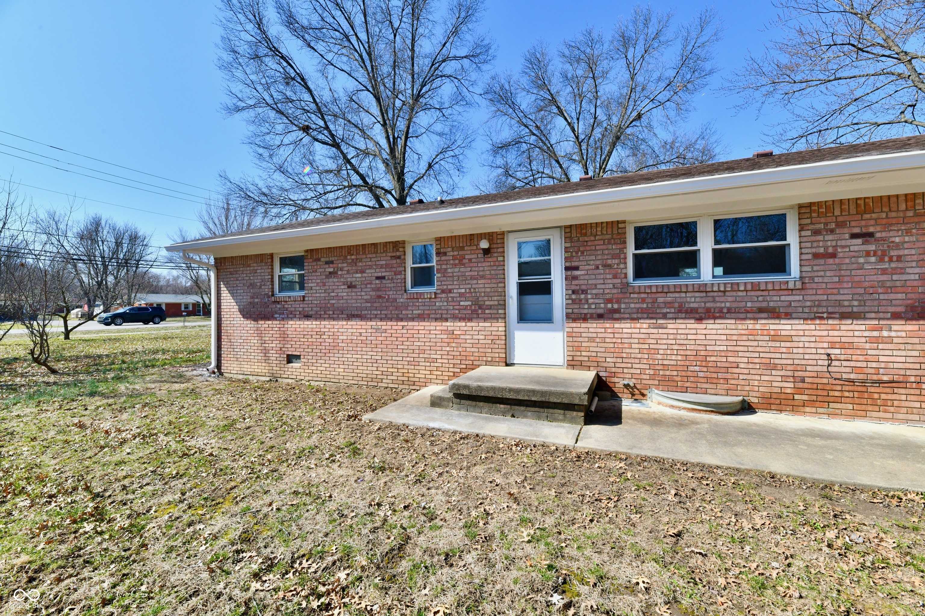 Indianapolis, IN 46217,7953 Forest Park DR