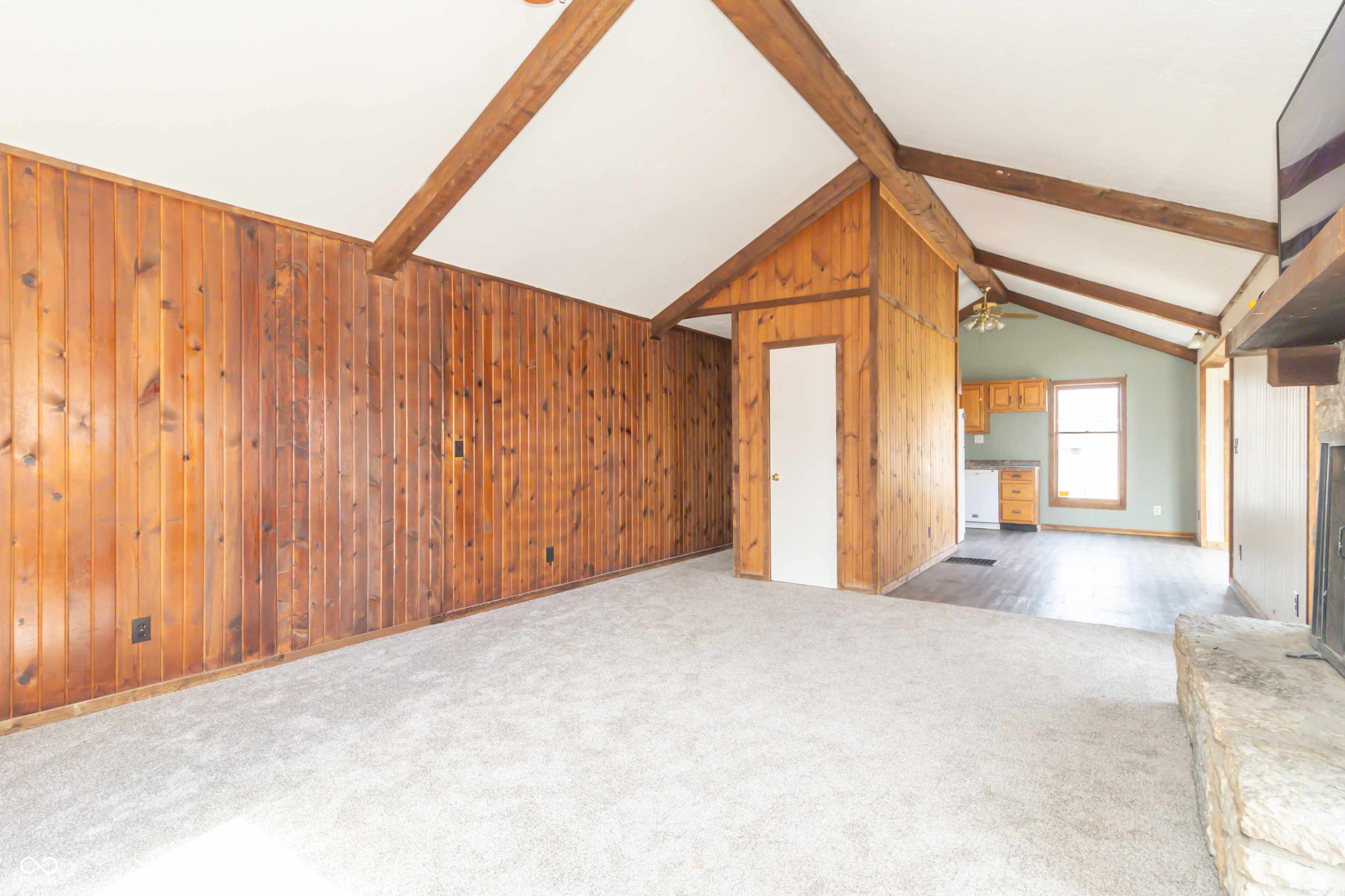 Noblesville, IN 46060,953 S 5th ST