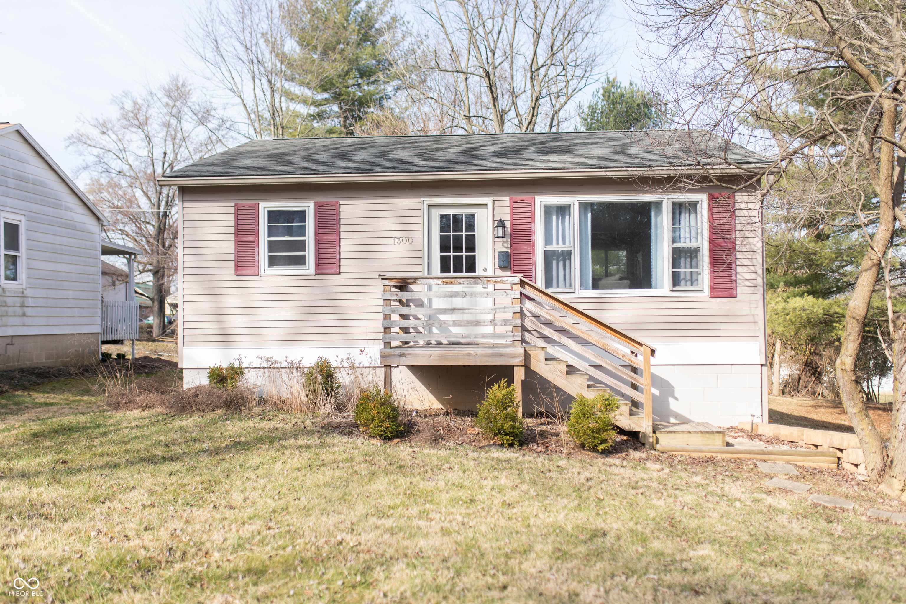 Bloomington, IN 47401,1300 S Park AVE