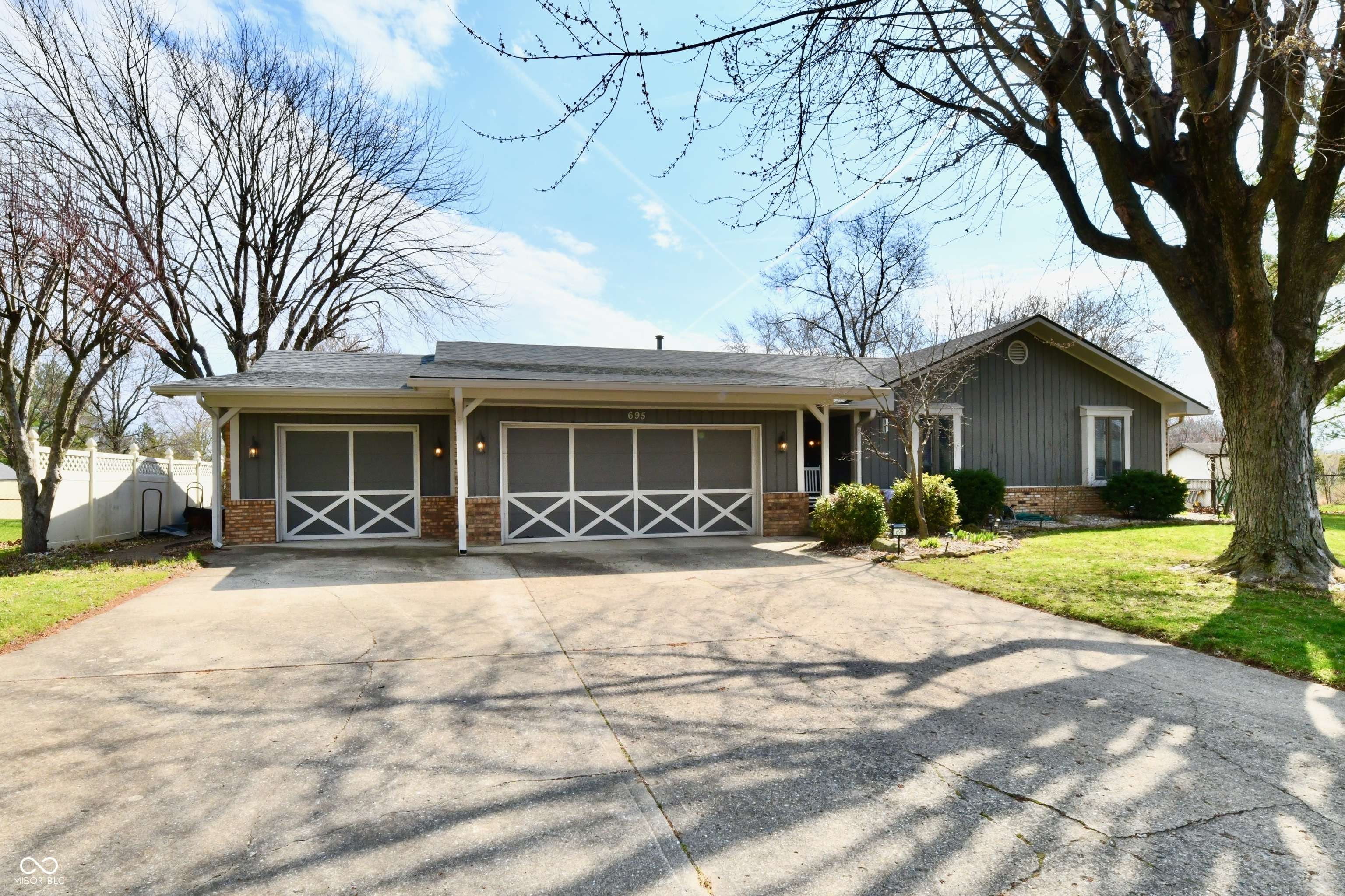 Greenwood, IN 46143,695 Valley Oaks RD