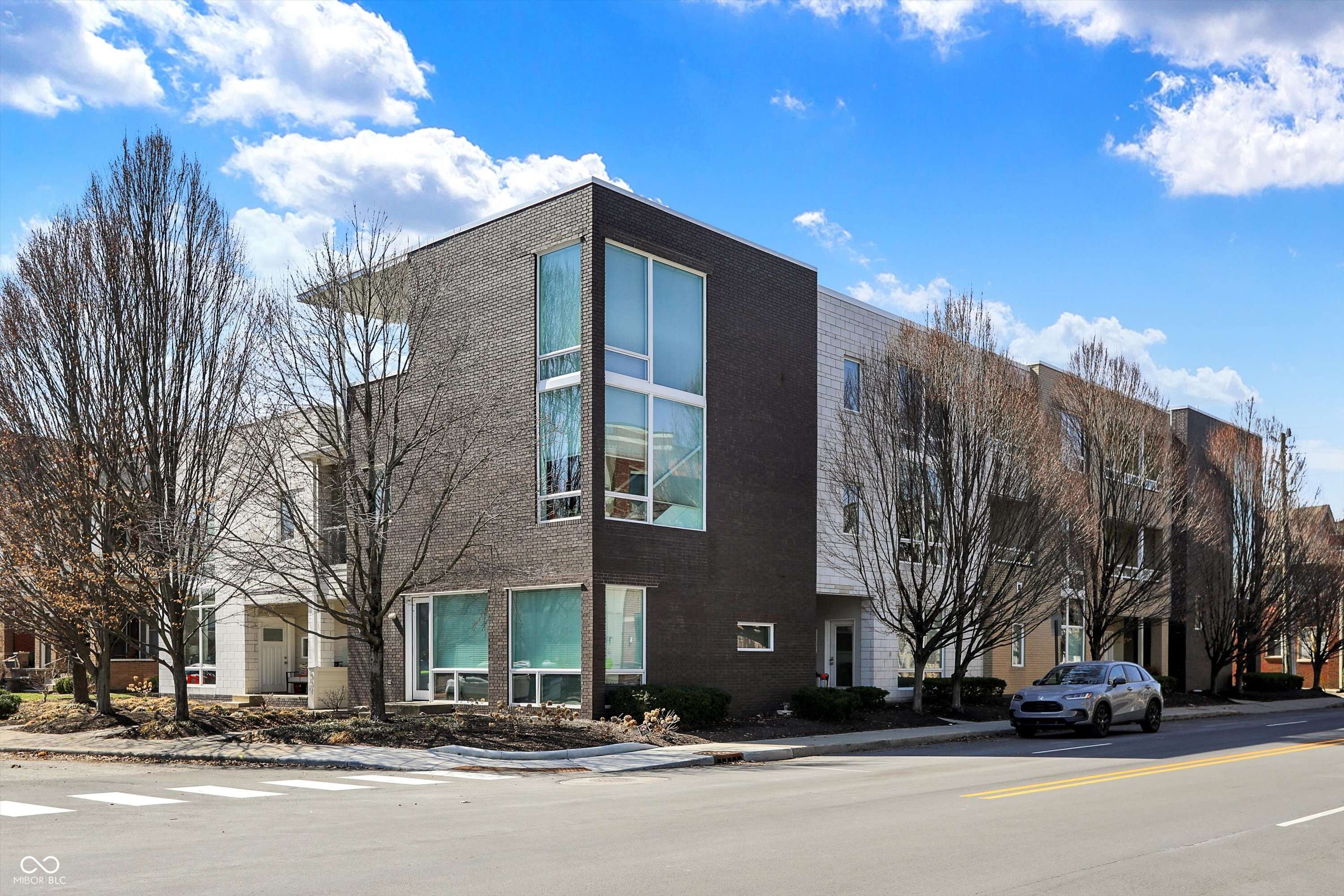 Indianapolis, IN 46202,932 Broadway ST ## 15