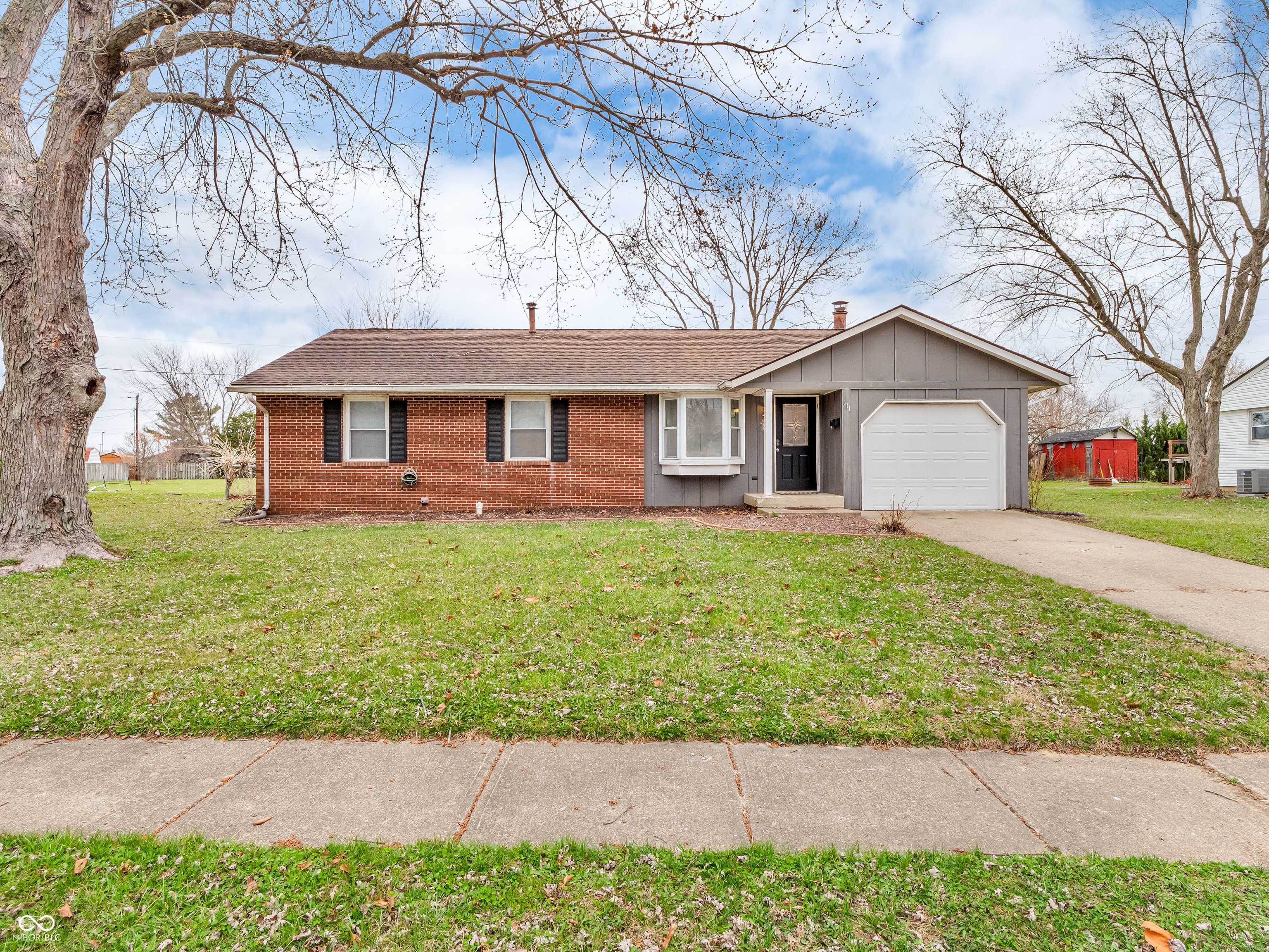 Brownsburg, IN 46112,611 Jackson ST