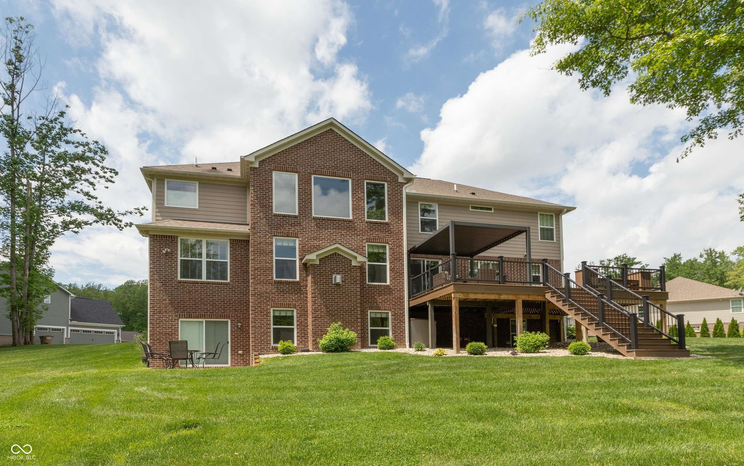 Columbus, IN 47201,1527 Canyon Oak LN