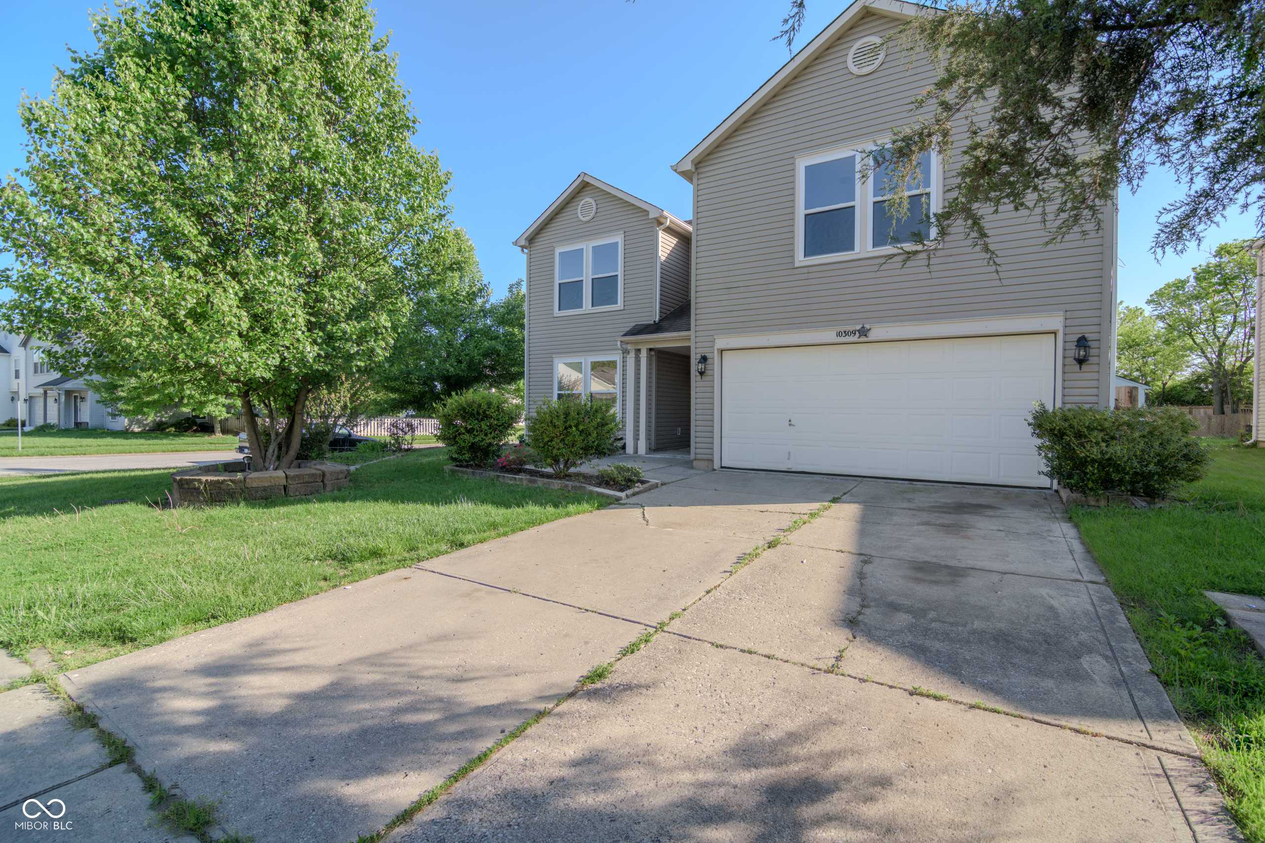 Indianapolis, IN 46234,10309 Buckshire LN