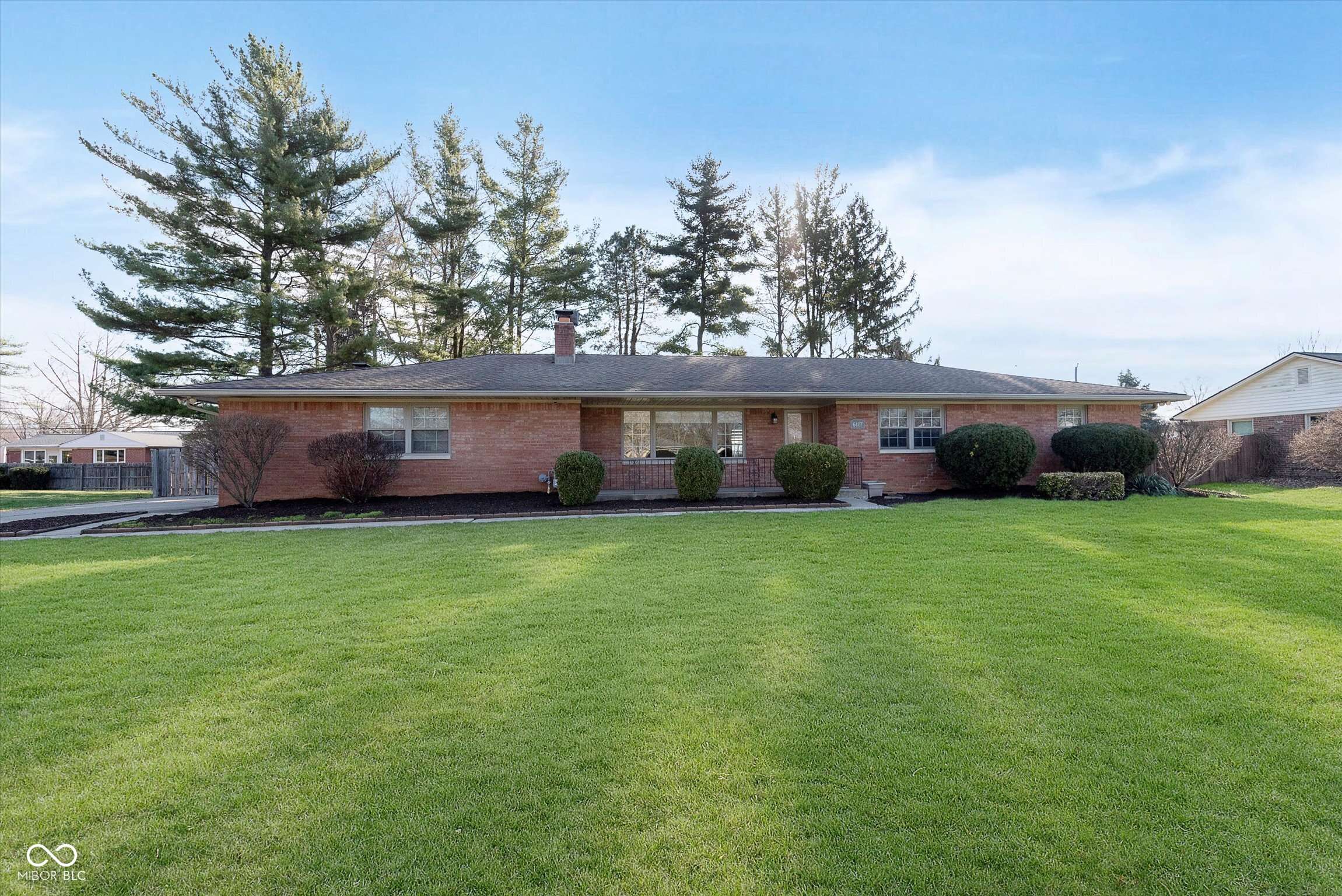 Indianapolis, IN 46220,6407 Brokenhurst RD