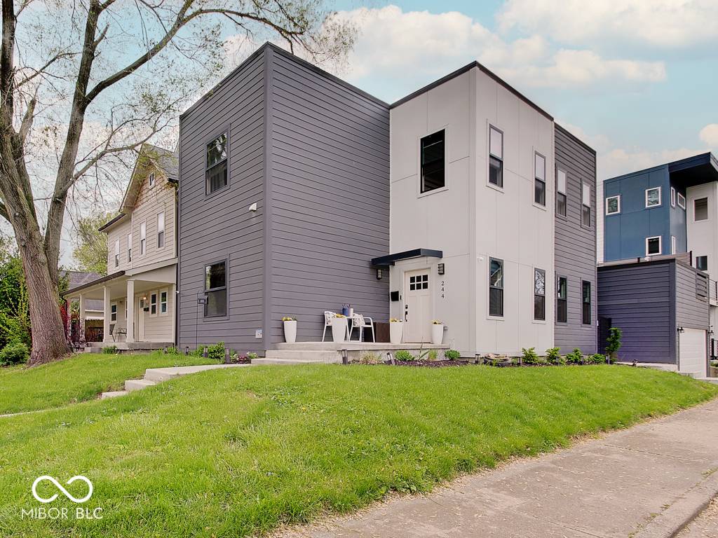Indianapolis, IN 46201,244 N Summit ST