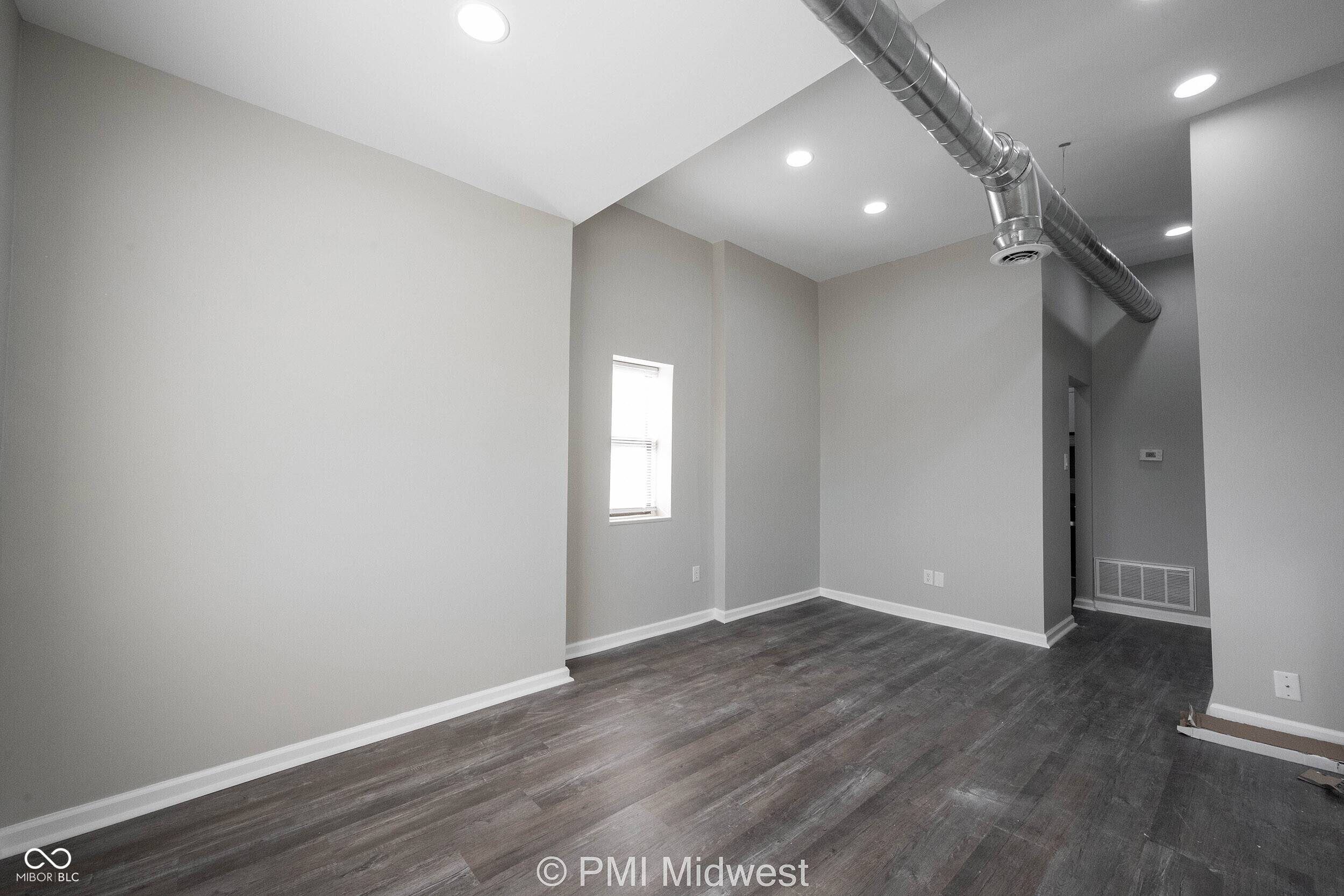 Indianapolis, IN 46202,2060 N Delaware ST #5