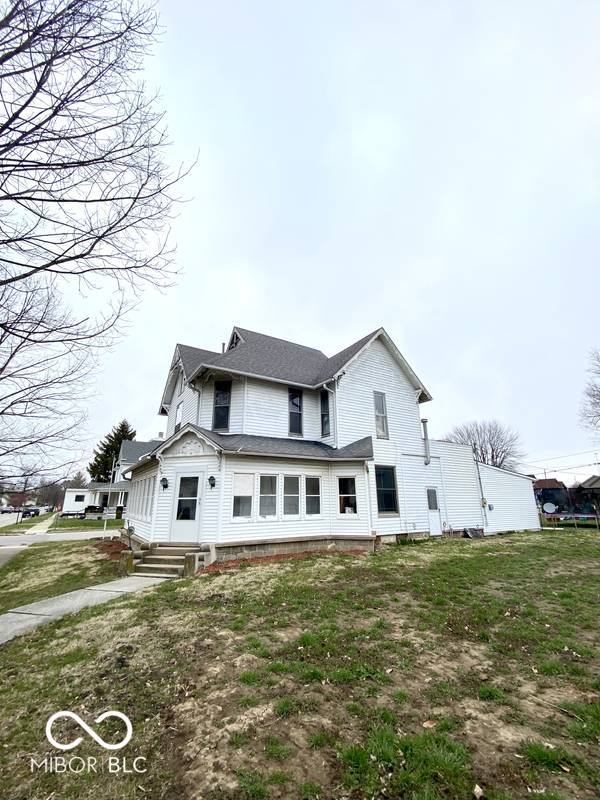 Ladoga, IN 47954,125 N Washington ST