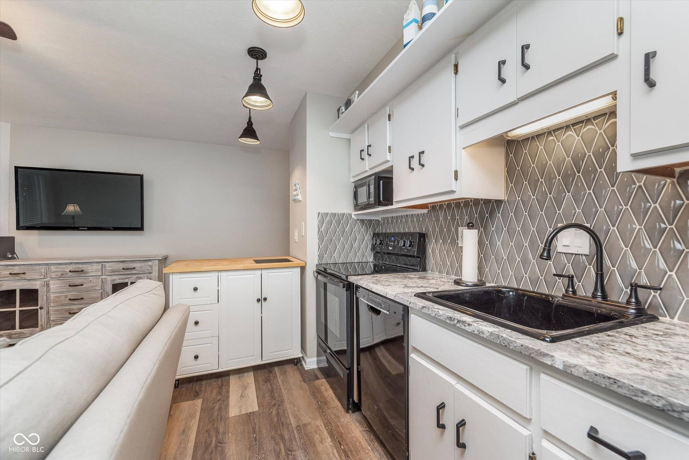 Noblesville, IN 46062,102 Clarendon DR #514