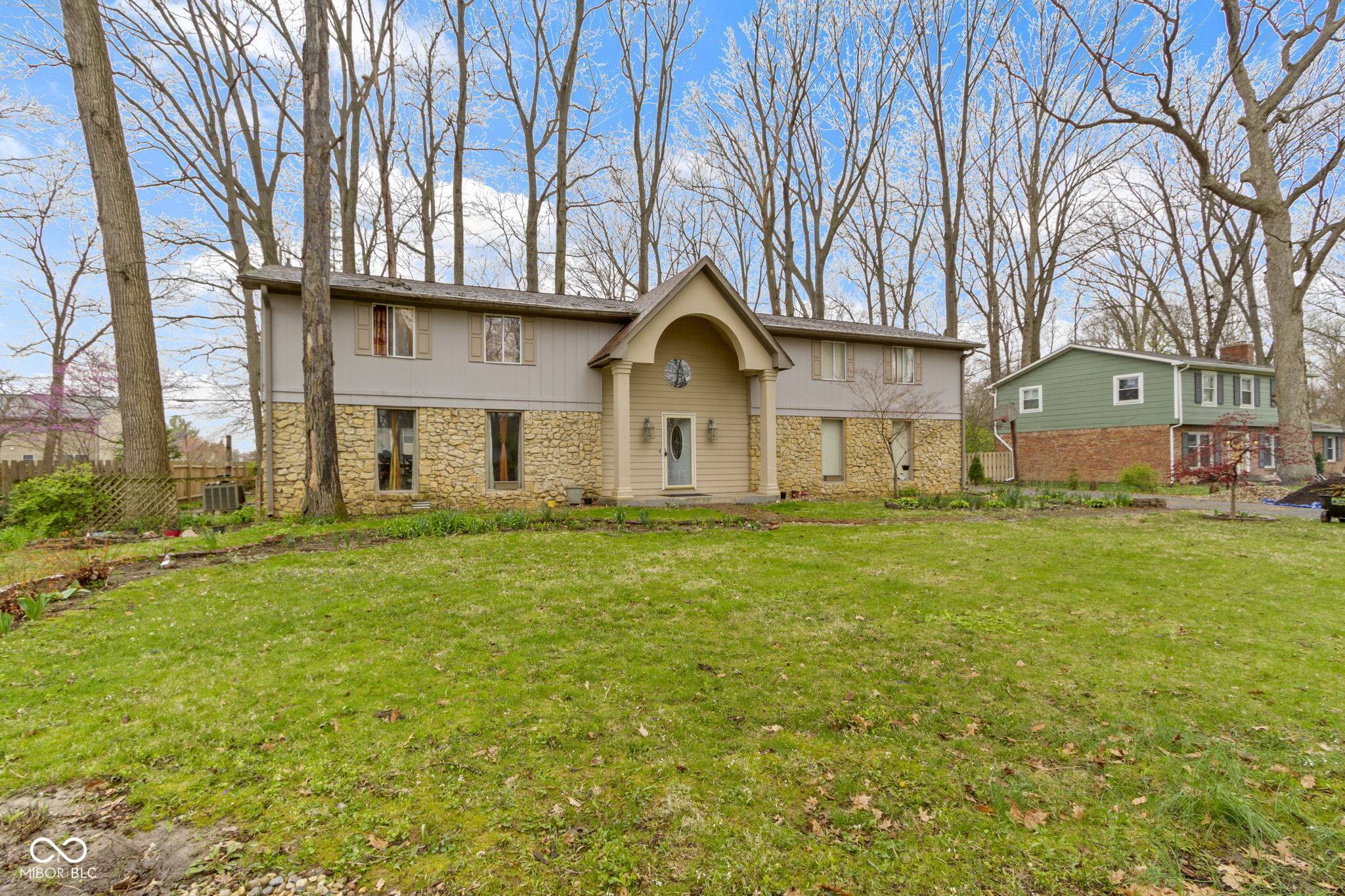 Indianapolis, IN 46228,4140 Melbourne RD
