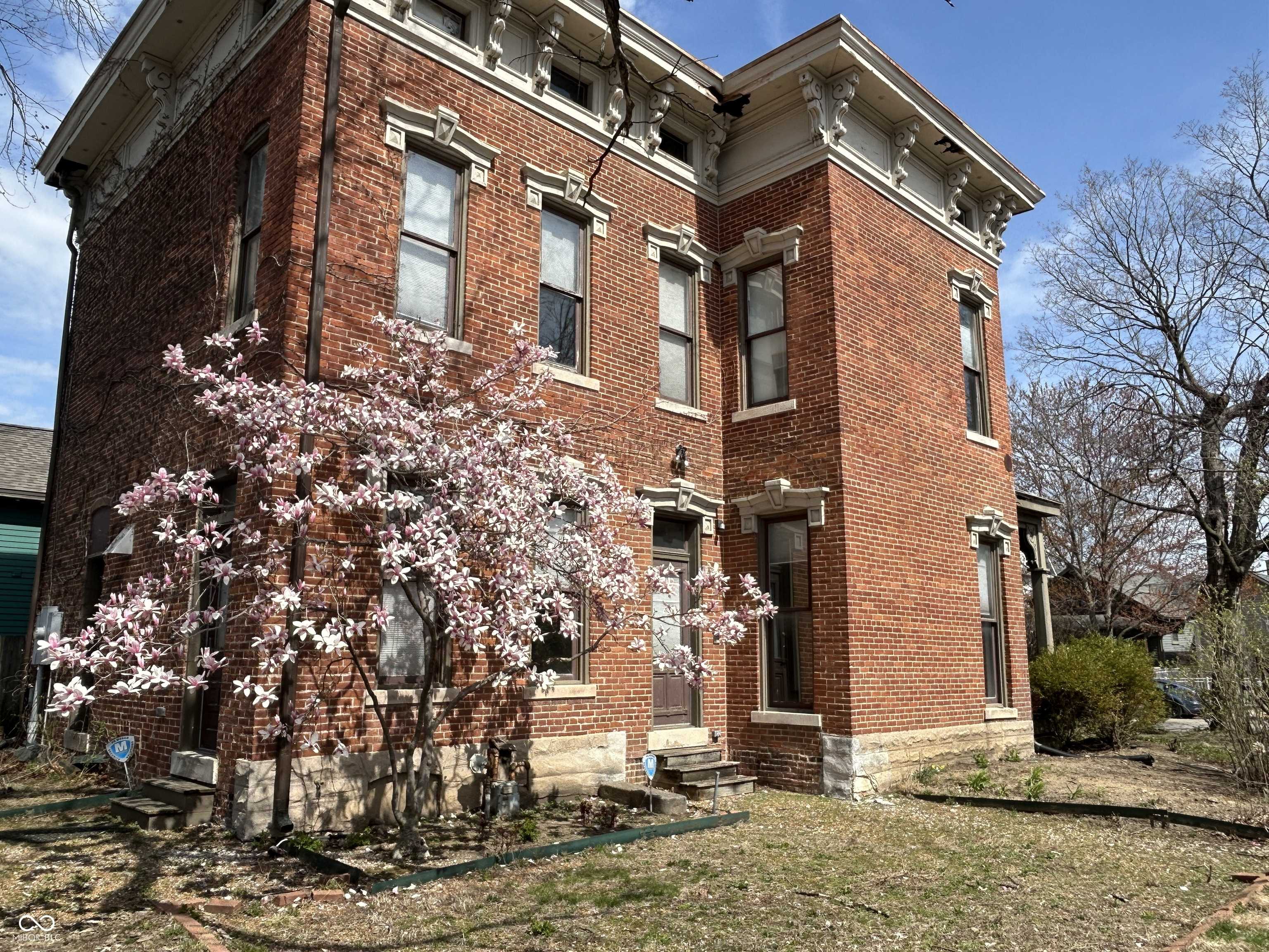 Indianapolis, IN 46202,902 N Broadway ST
