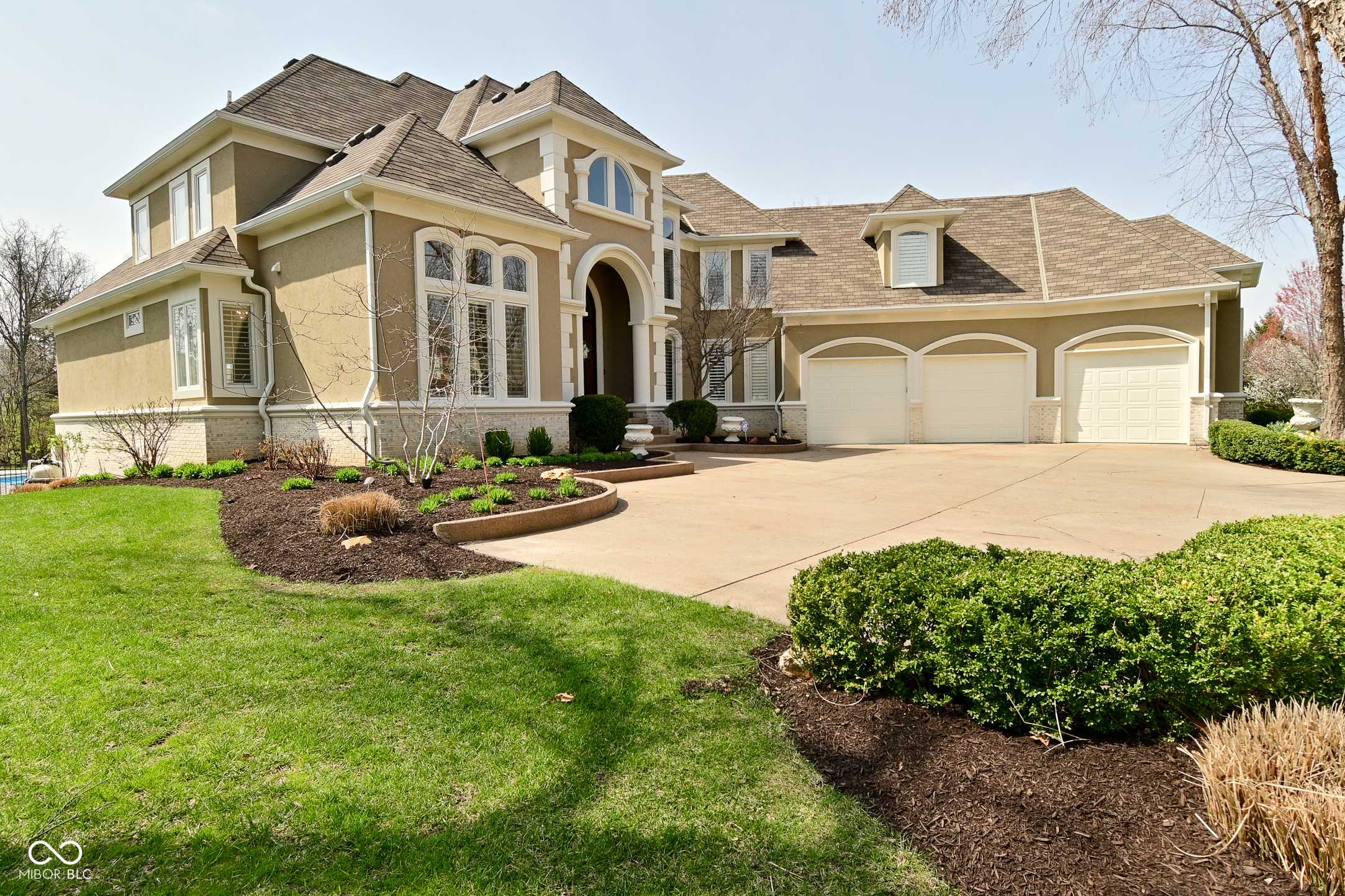 Greenwood, IN 46143,2004 Caledonian CT