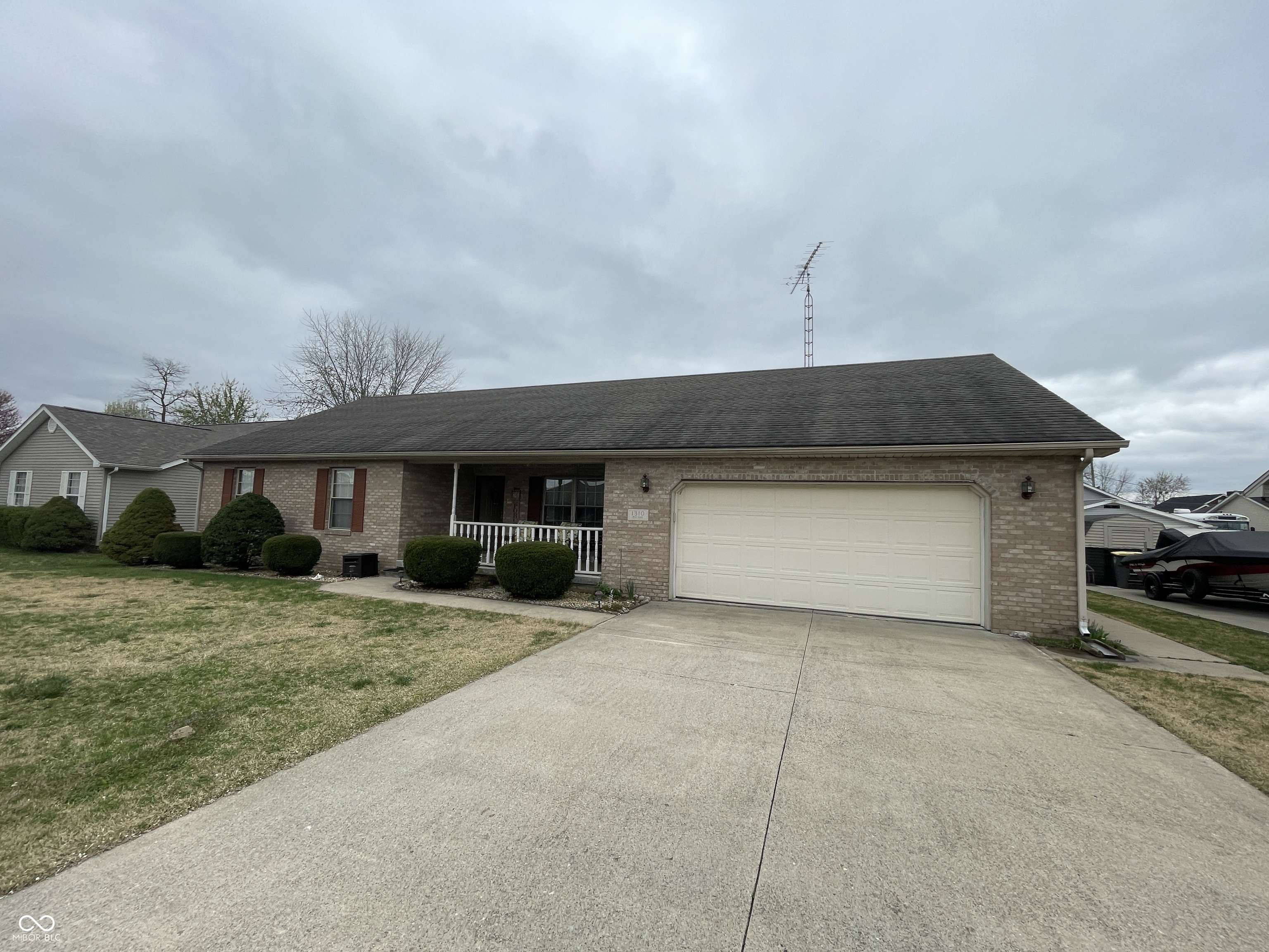 Seymour, IN 47274,1310 Pin Oak DR