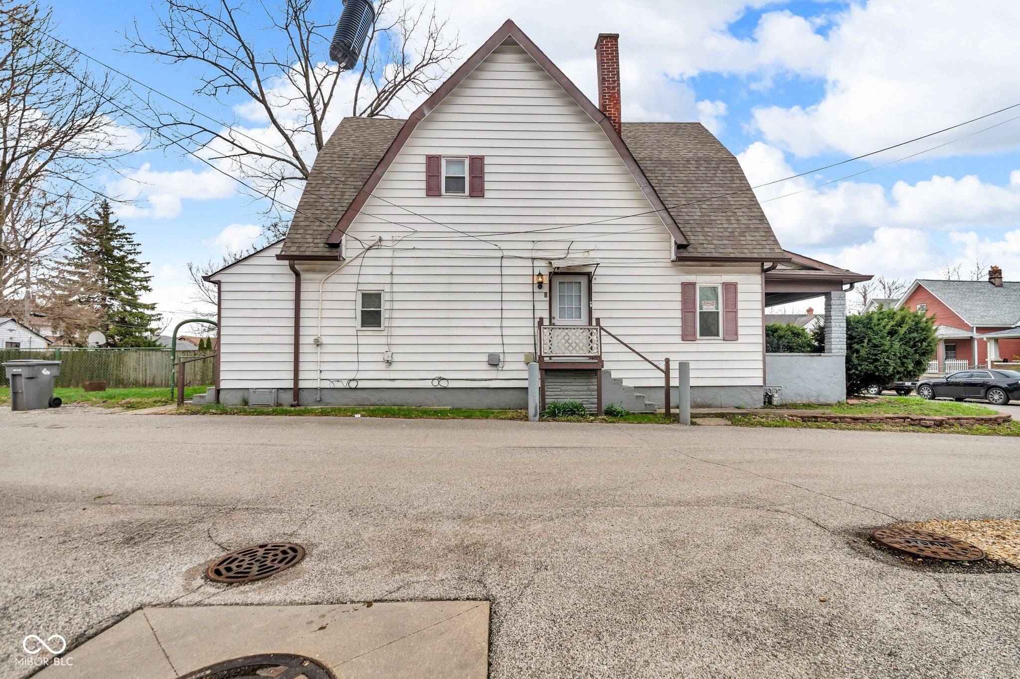 Indianapolis, IN 46201,953 N Oakland AVE