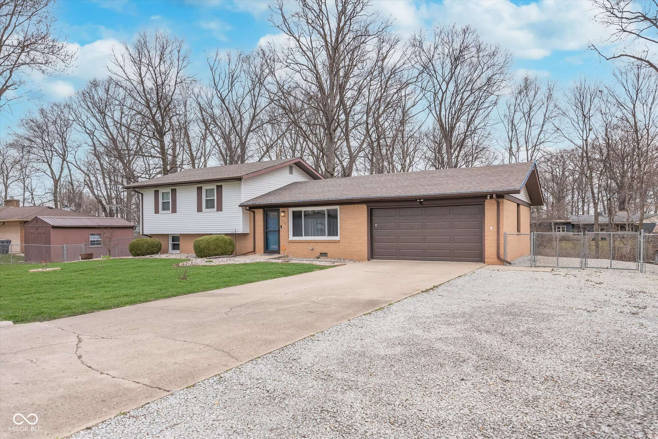 Anderson, IN 46012,516 Hanover DR