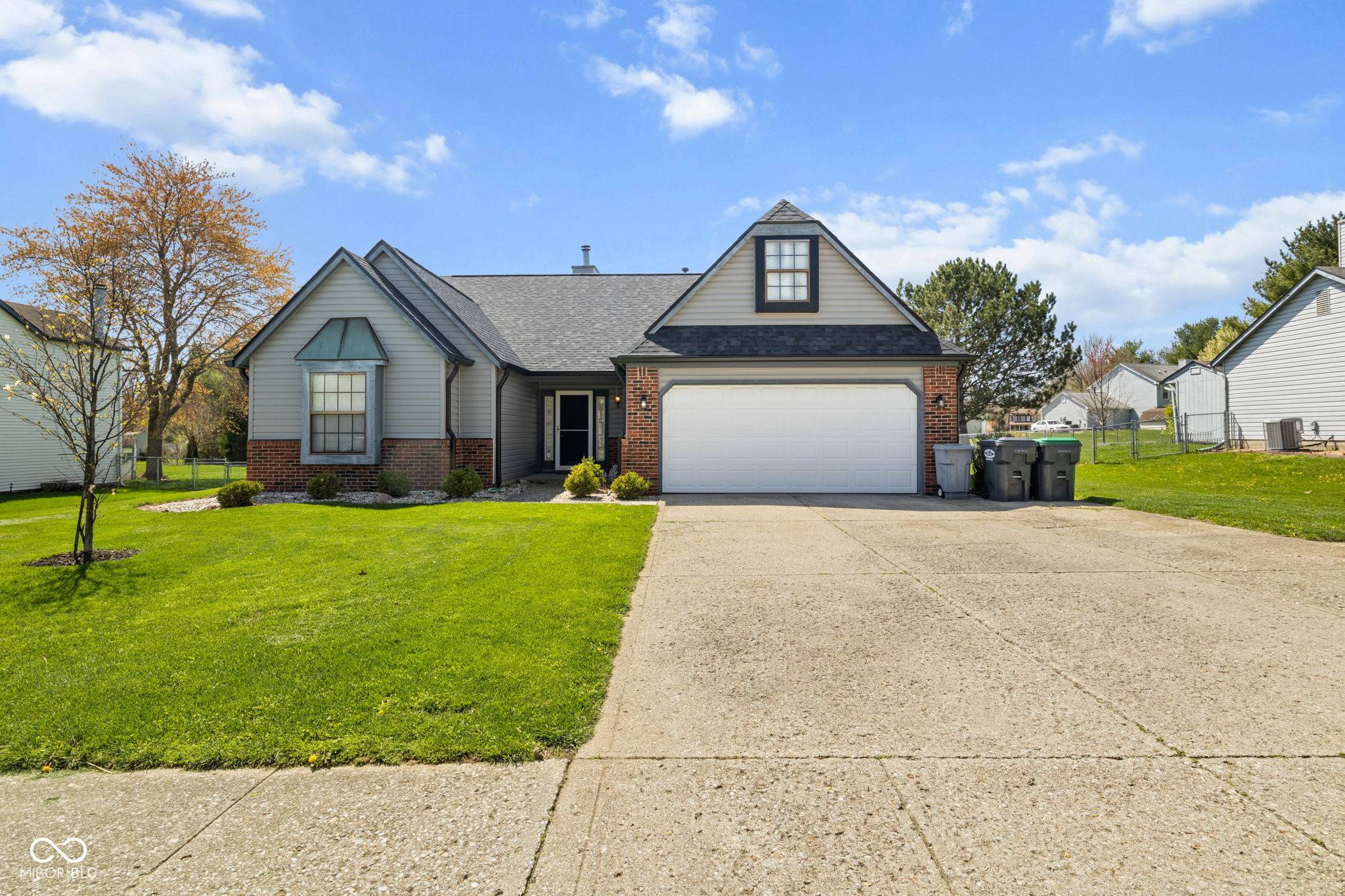 Greenwood, IN 46142,760 Sable Ridge DR