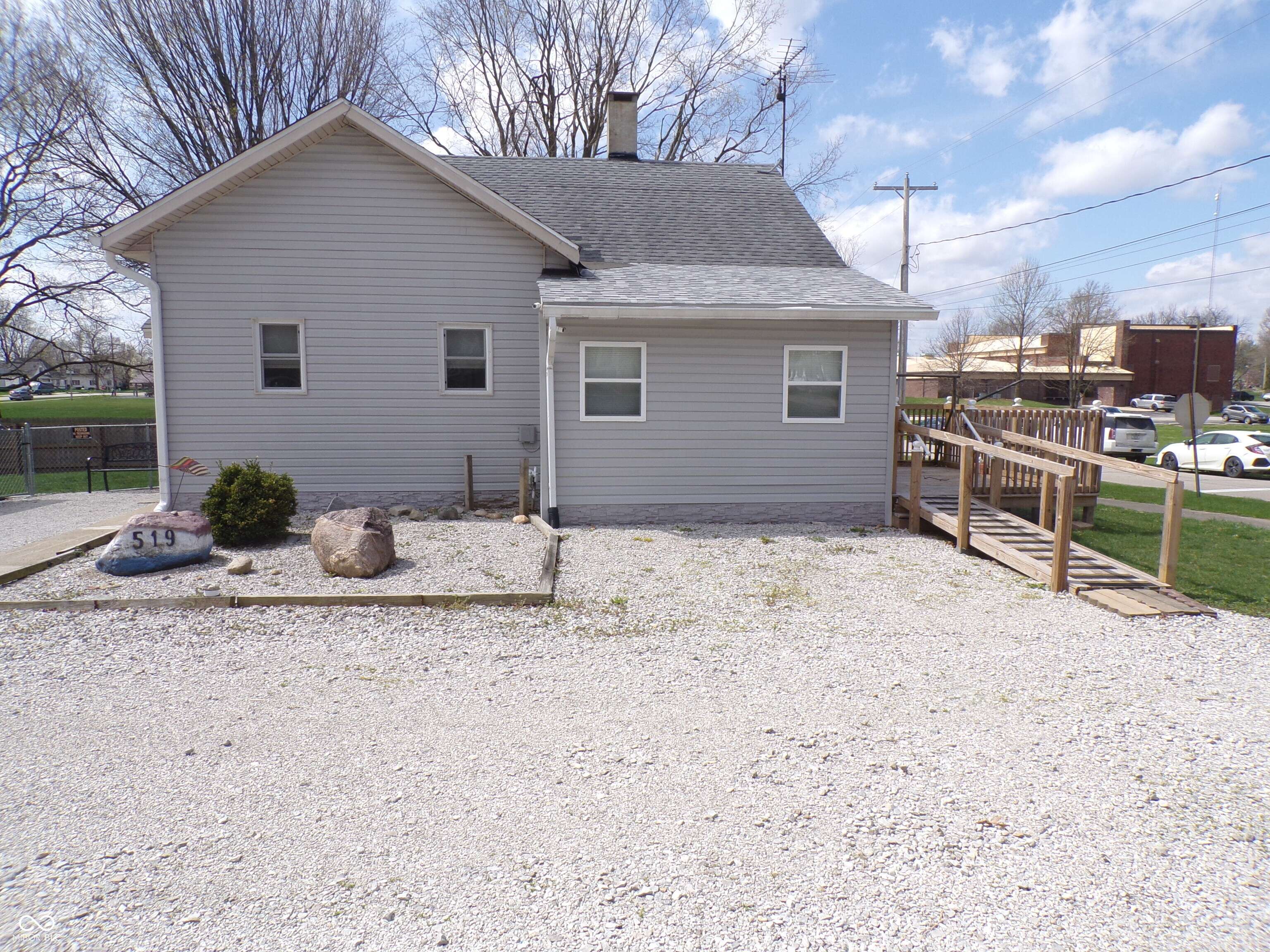 Ladoga, IN 47954,519 E Taylor ST
