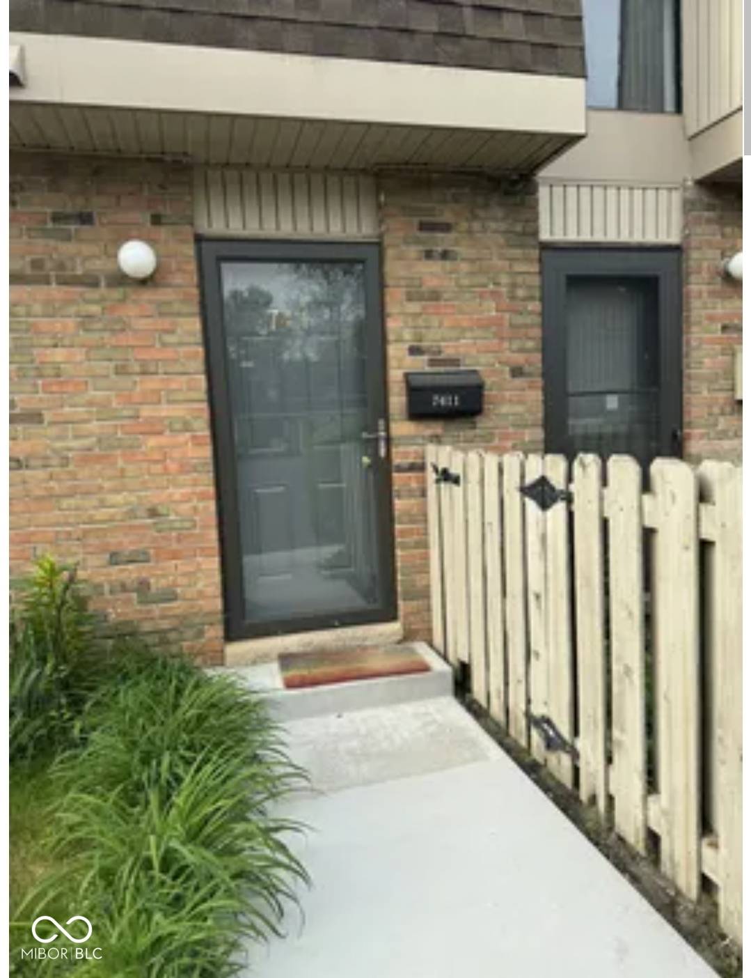 Indianapolis, IN 46260,7411 Country Brook DR