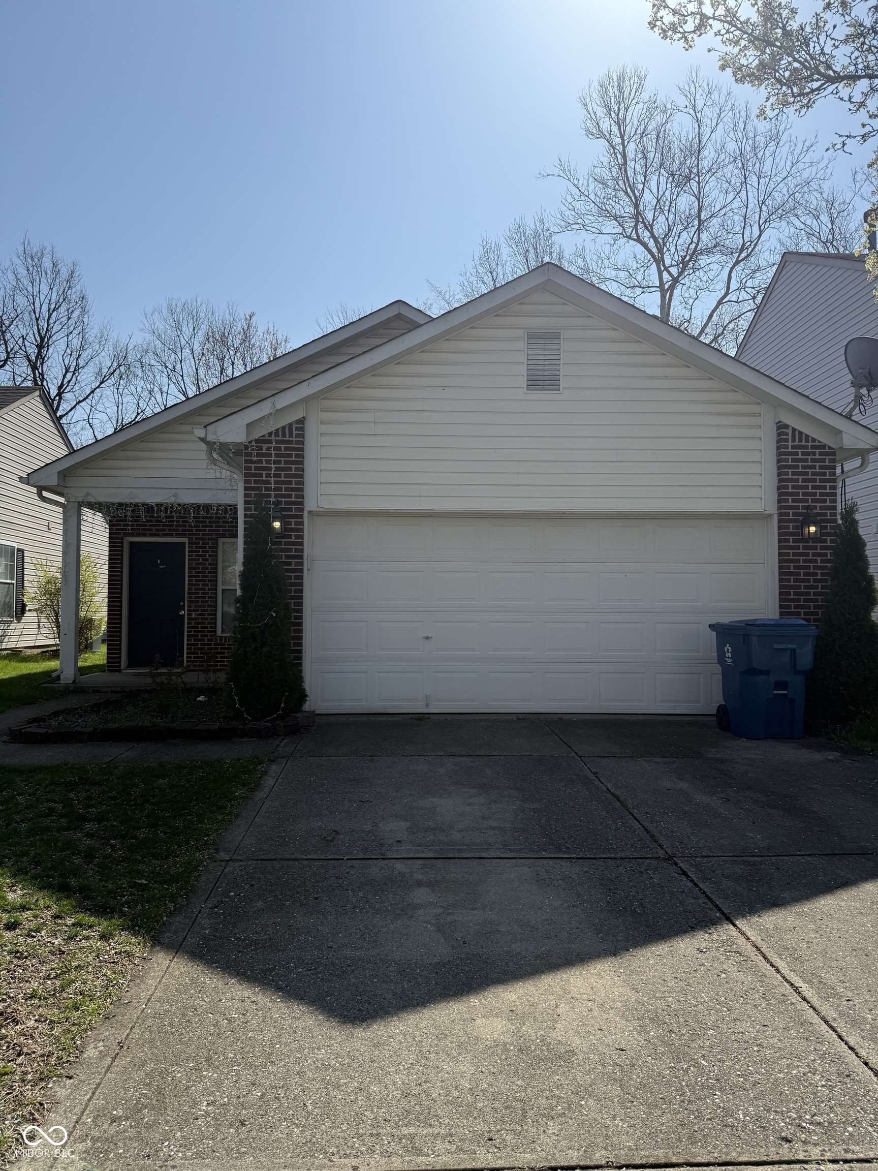 Indianapolis, IN 46217,8219 Lake Tree LN