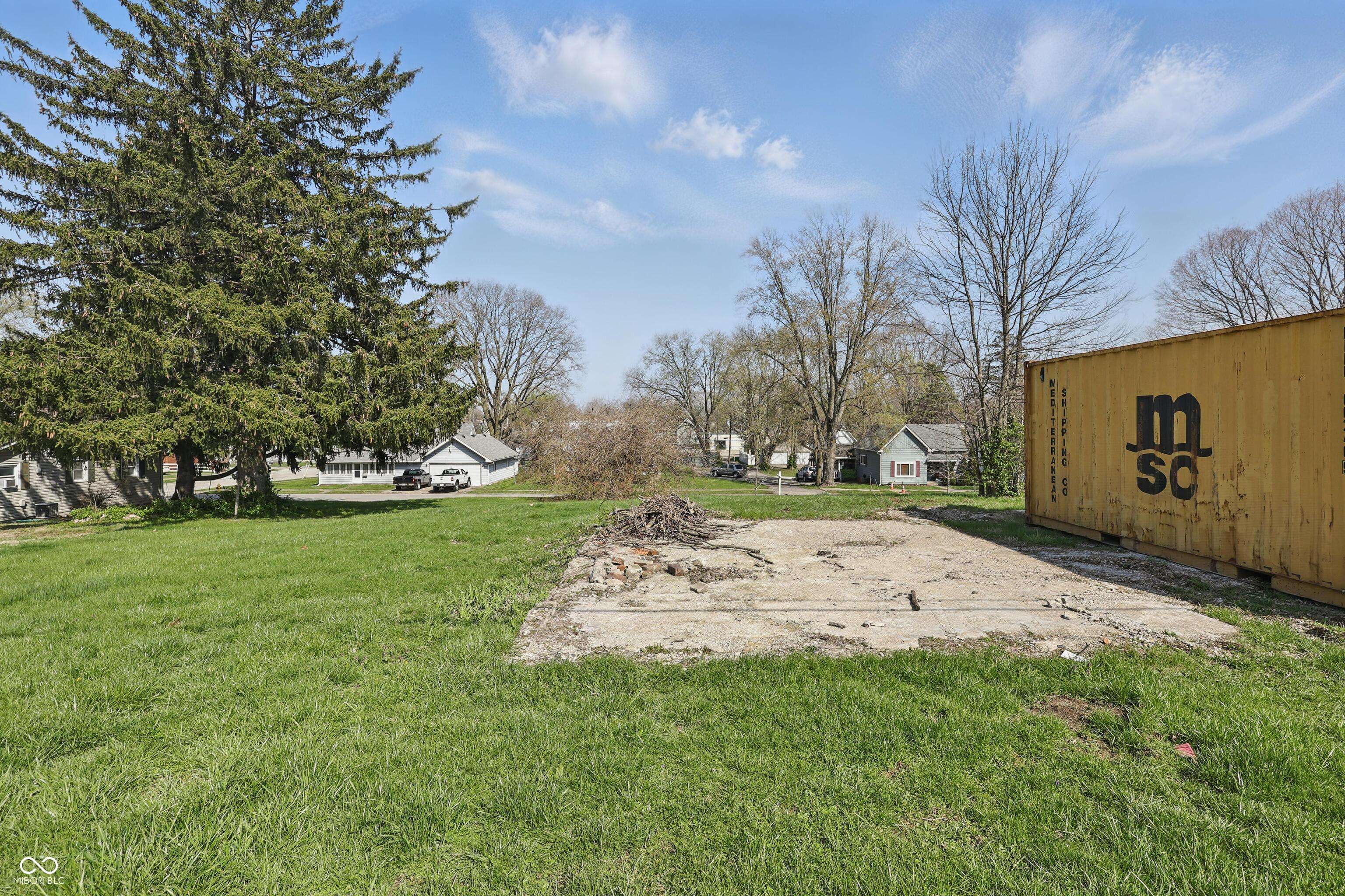 Greenfield, IN 46140,328 Pratt ST