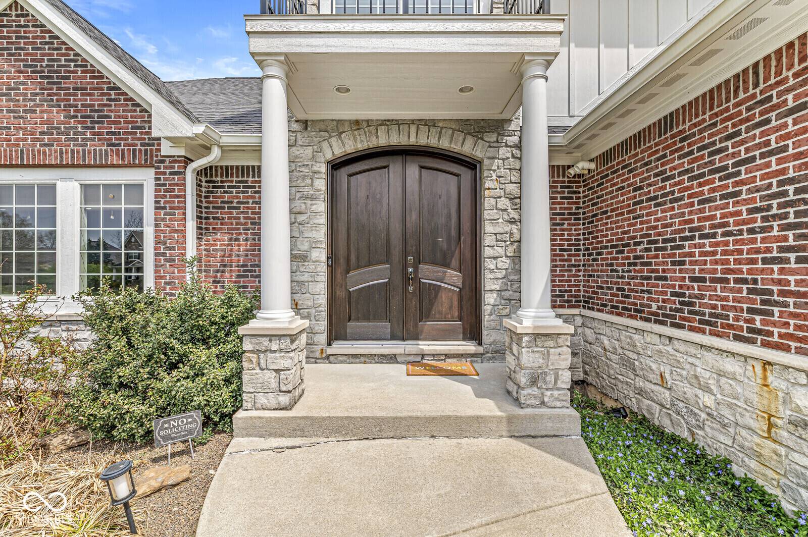 Avon, IN 46123,621 Foxboro DR