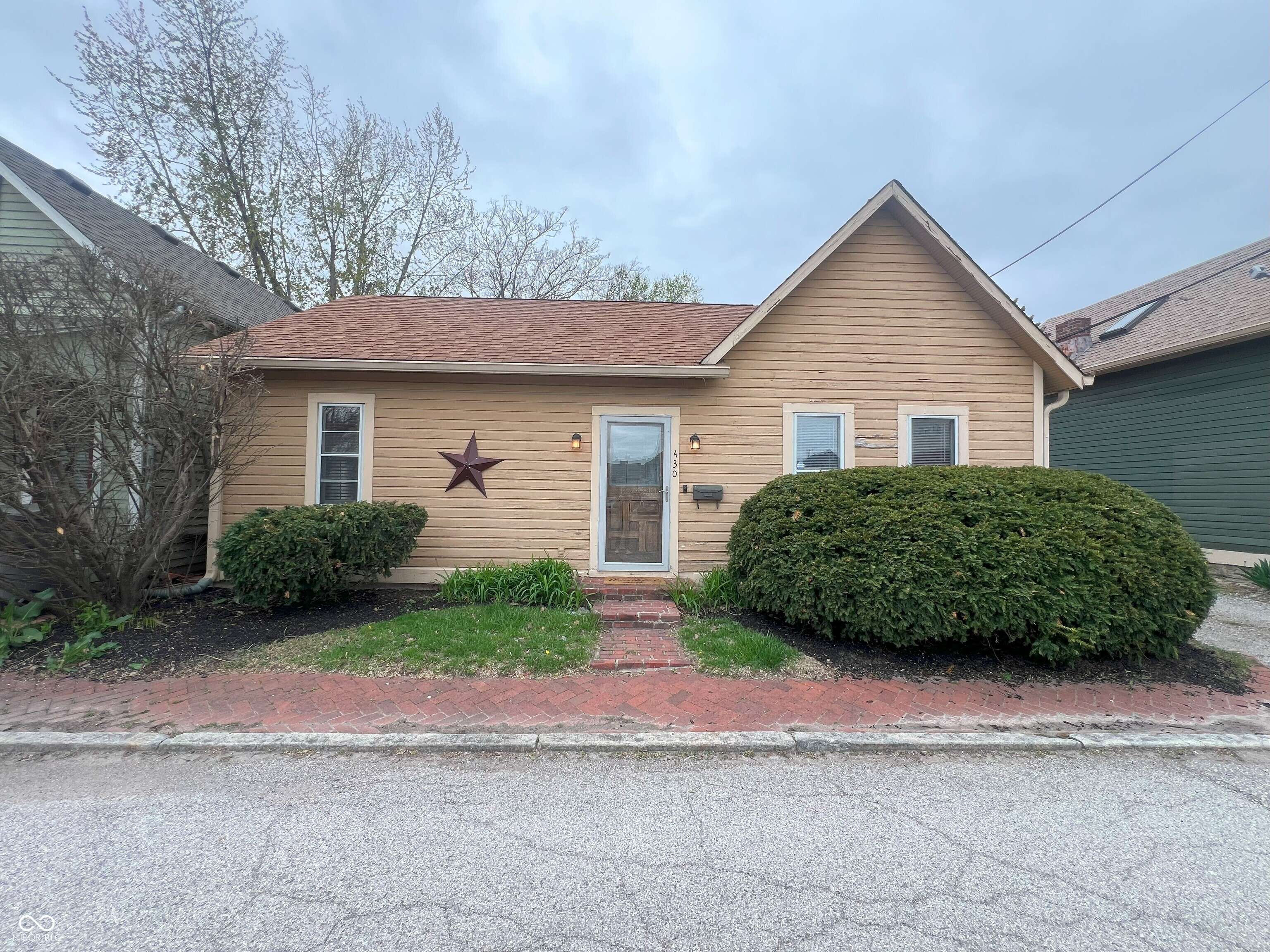Indianapolis, IN 46202,430 Spring ST