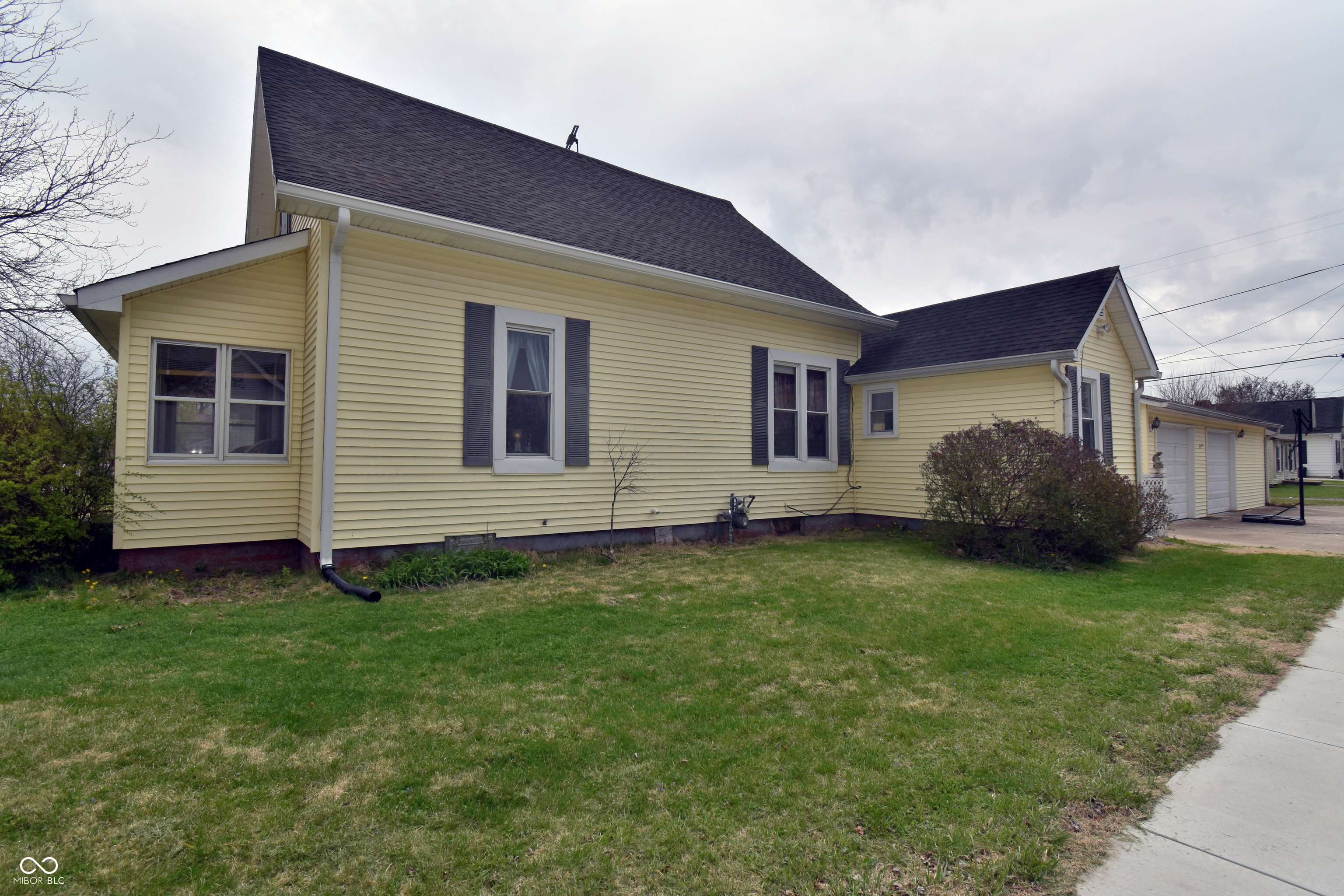 Martinsville, IN 46151,609 E Columbus ST
