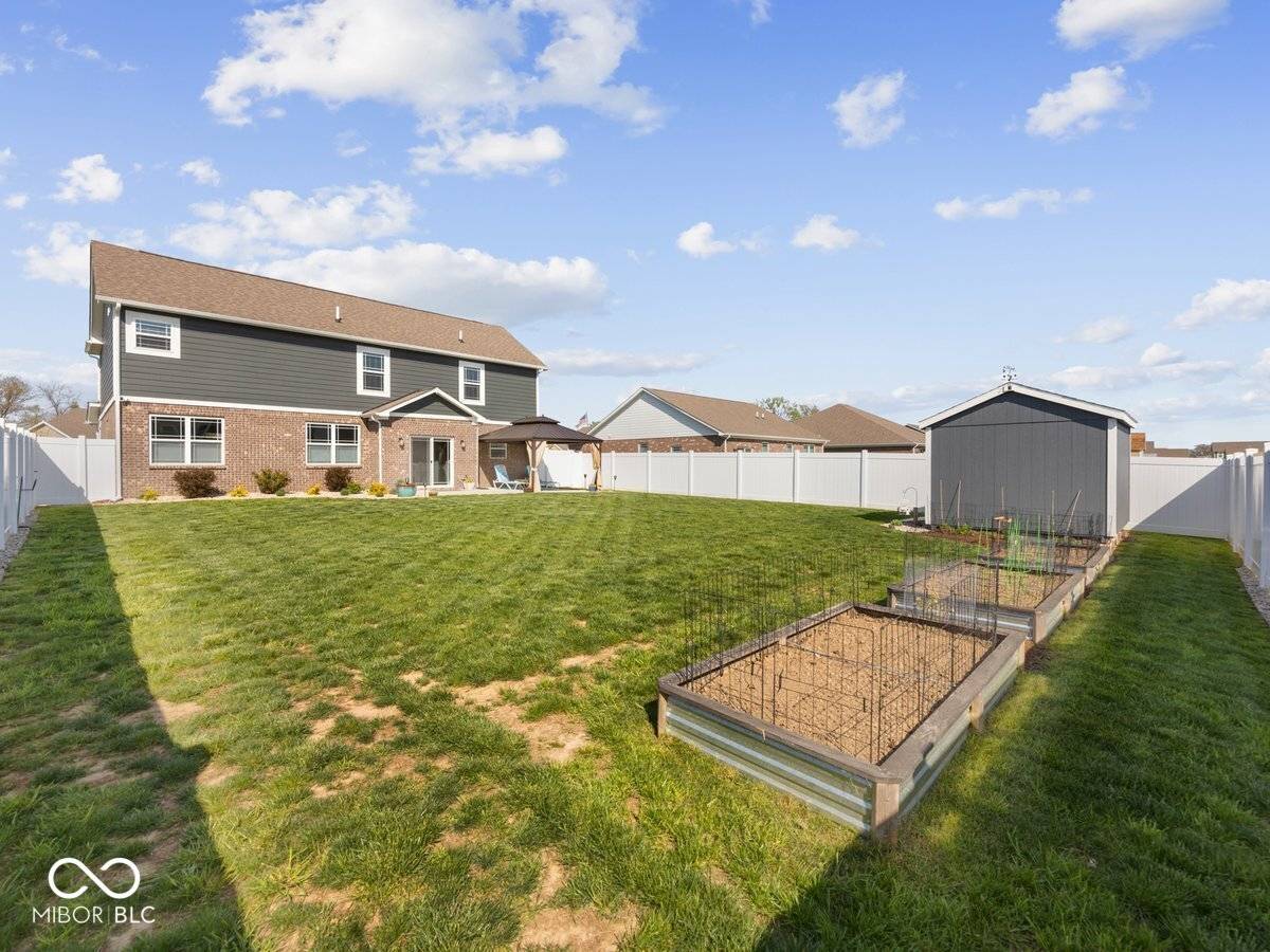 Shelbyville, IN 46176,1305 Bontrager LN