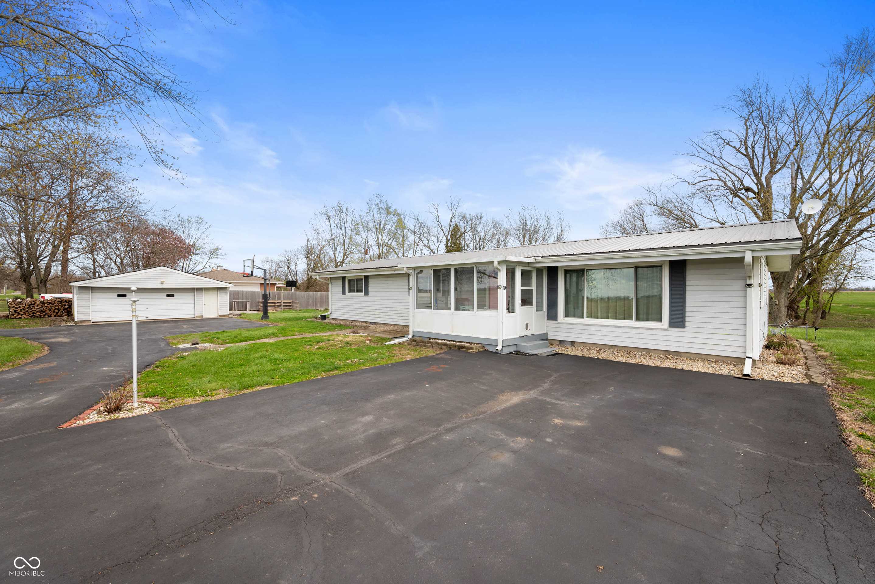 Anderson, IN 46011,3335 W 400 N