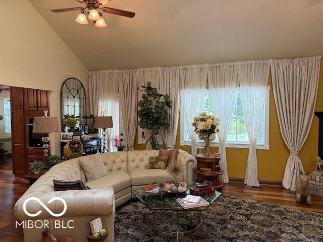 New Palestine, IN 46163,7594 W Williamswood DR