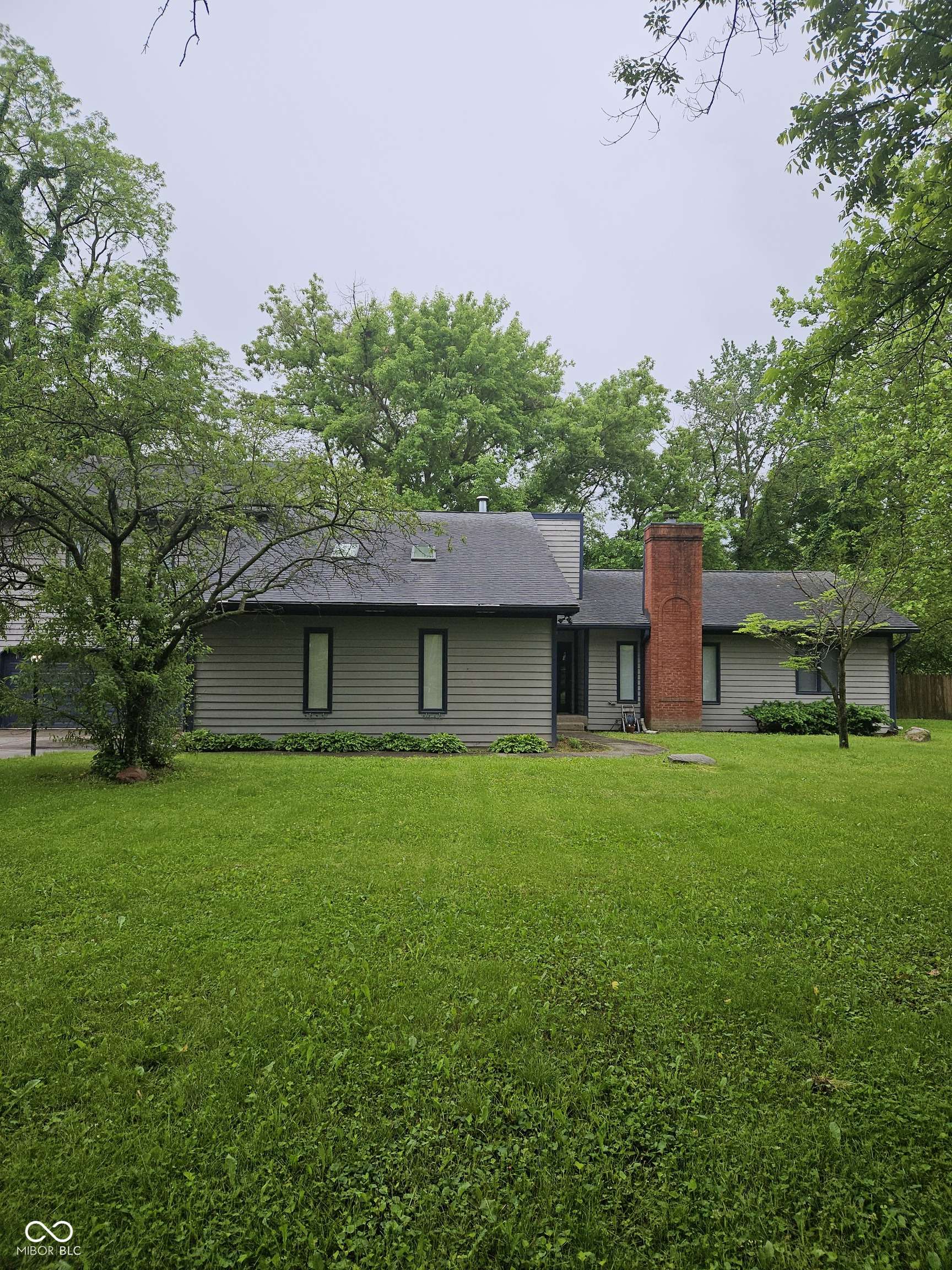 Indianapolis, IN 46228,945 Fox Hill DR