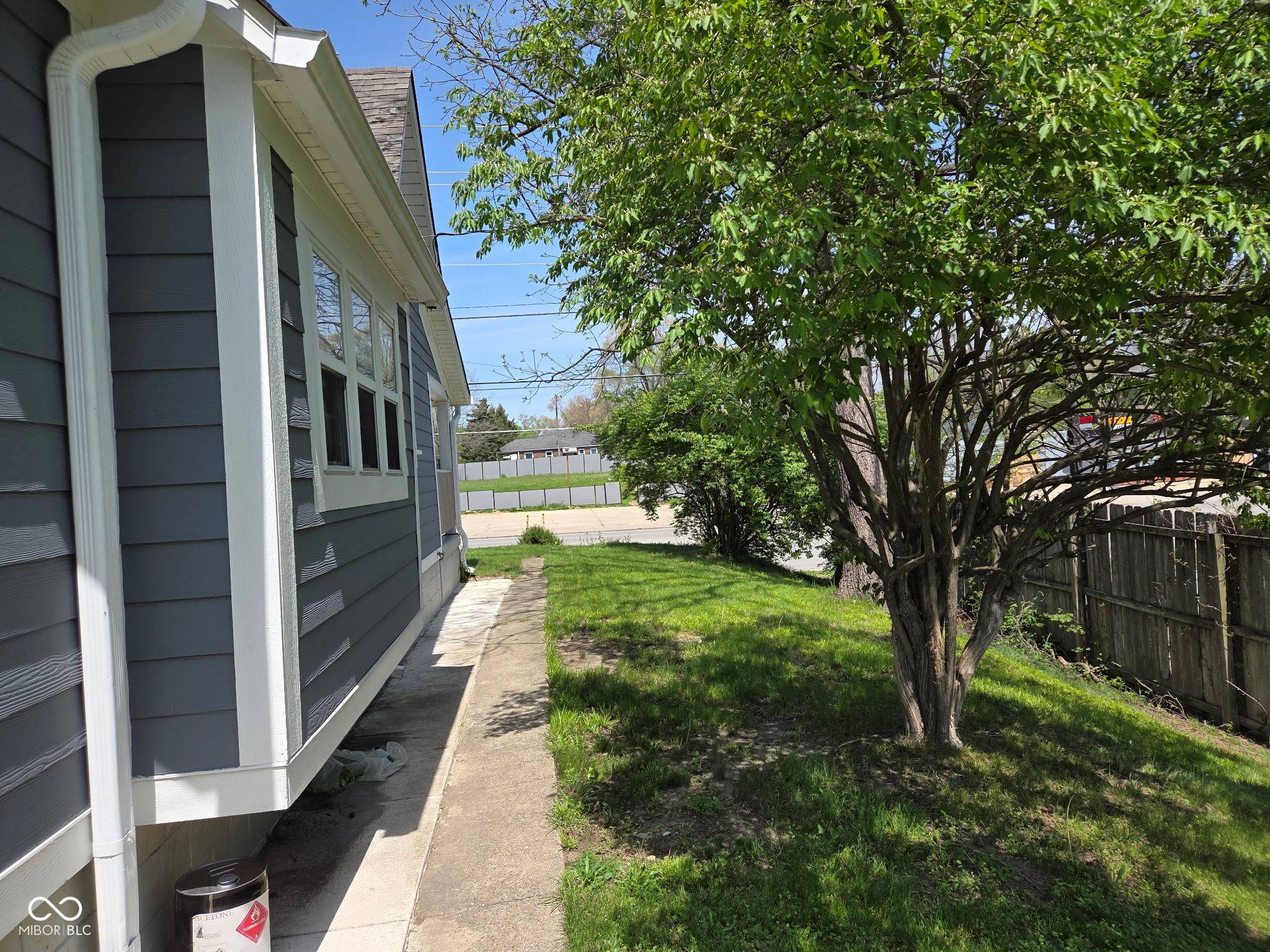 Indianapolis, IN 46222,2819 W 16th ST