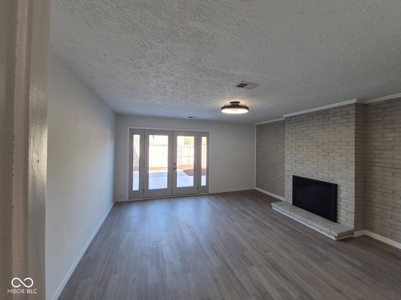 Indianapolis, IN 46260,7368 Country Brook DR #7368