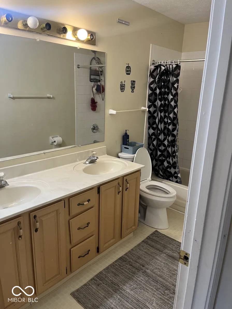 Indianapolis, IN 46228,5640 Dapple CT