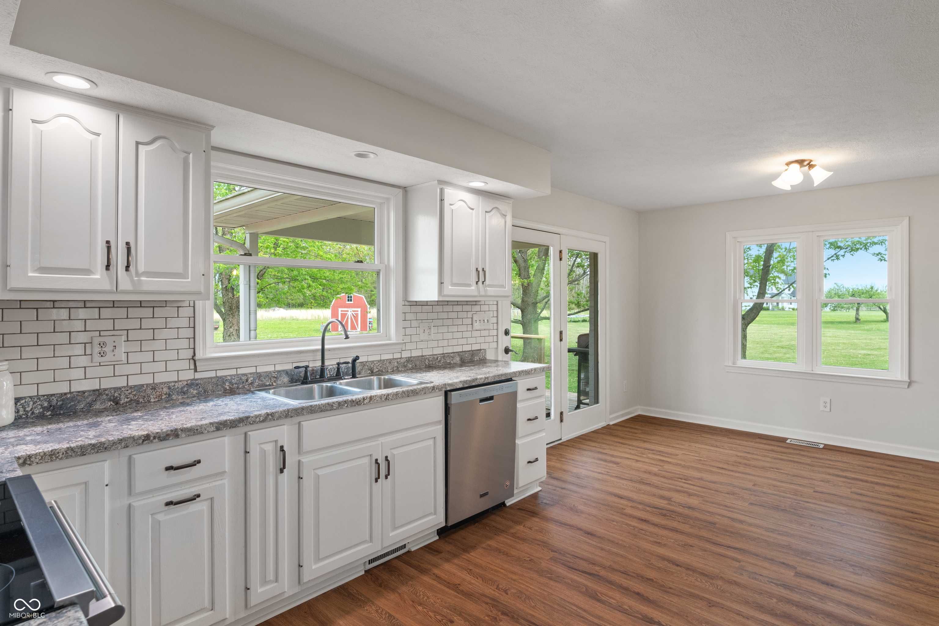 Zionsville, IN 46077,1285 S 1100 E