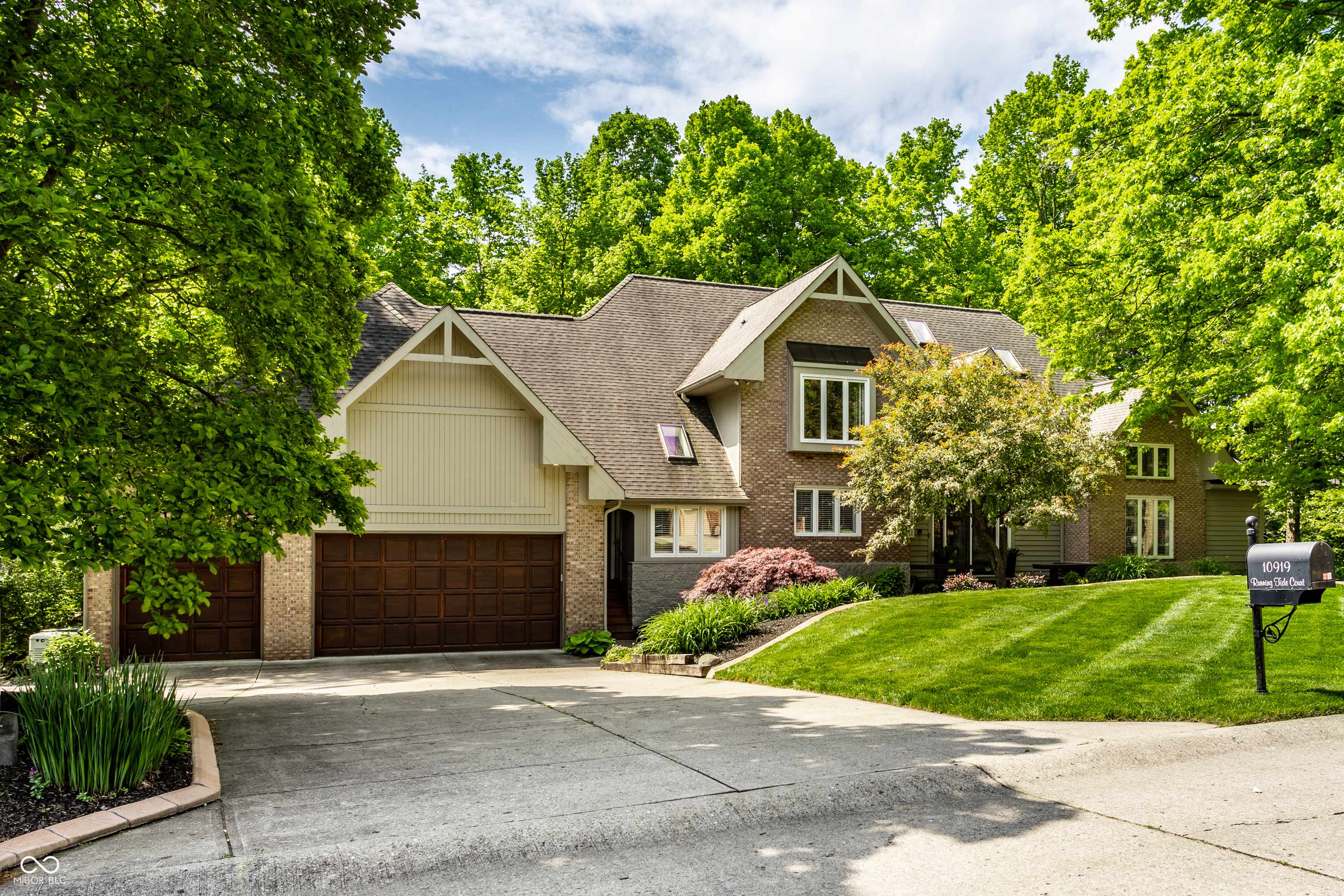 Indianapolis, IN 46236,10919 Running Tide CT