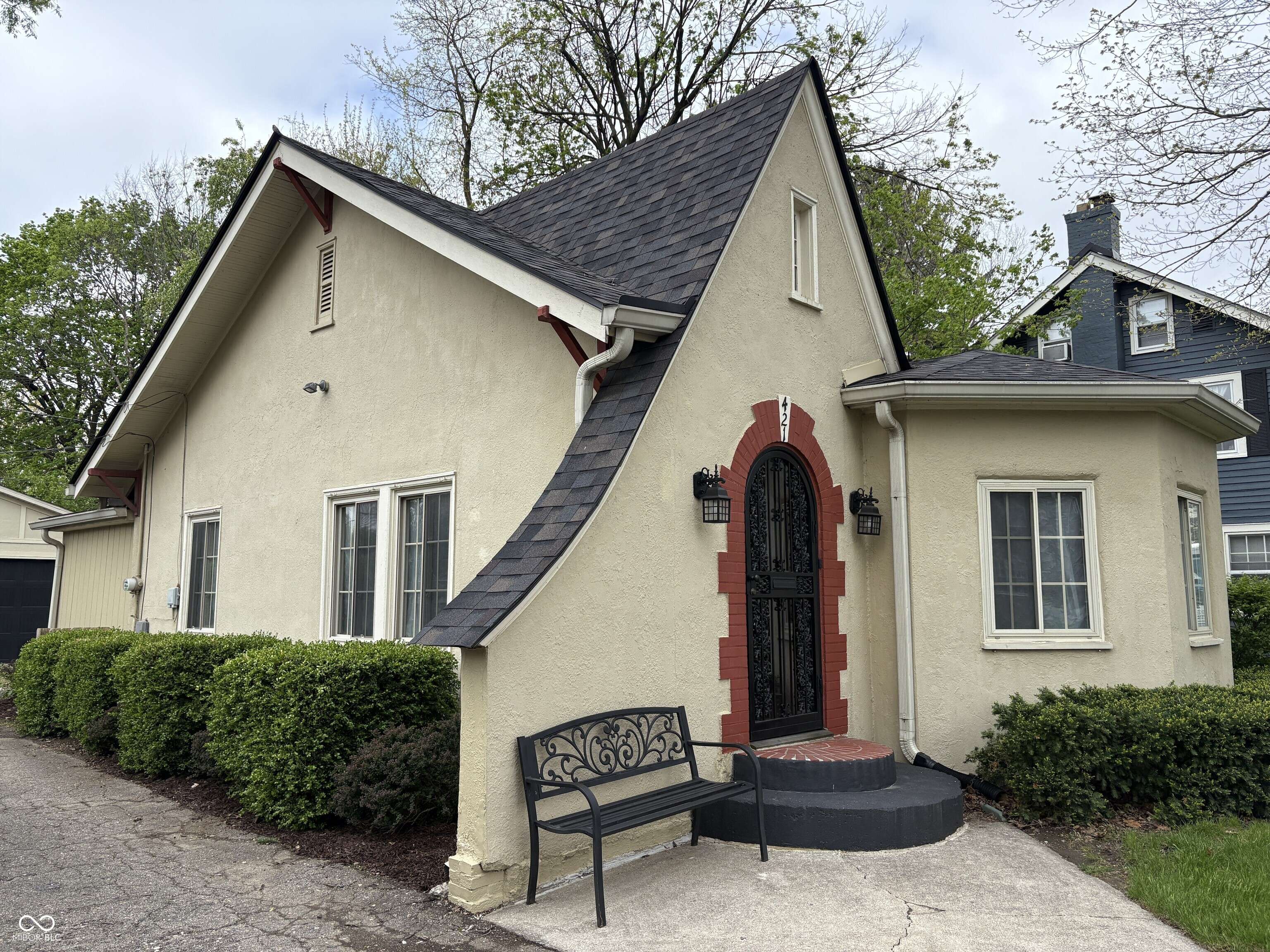 Indianapolis, IN 46208,421 W 44th ST