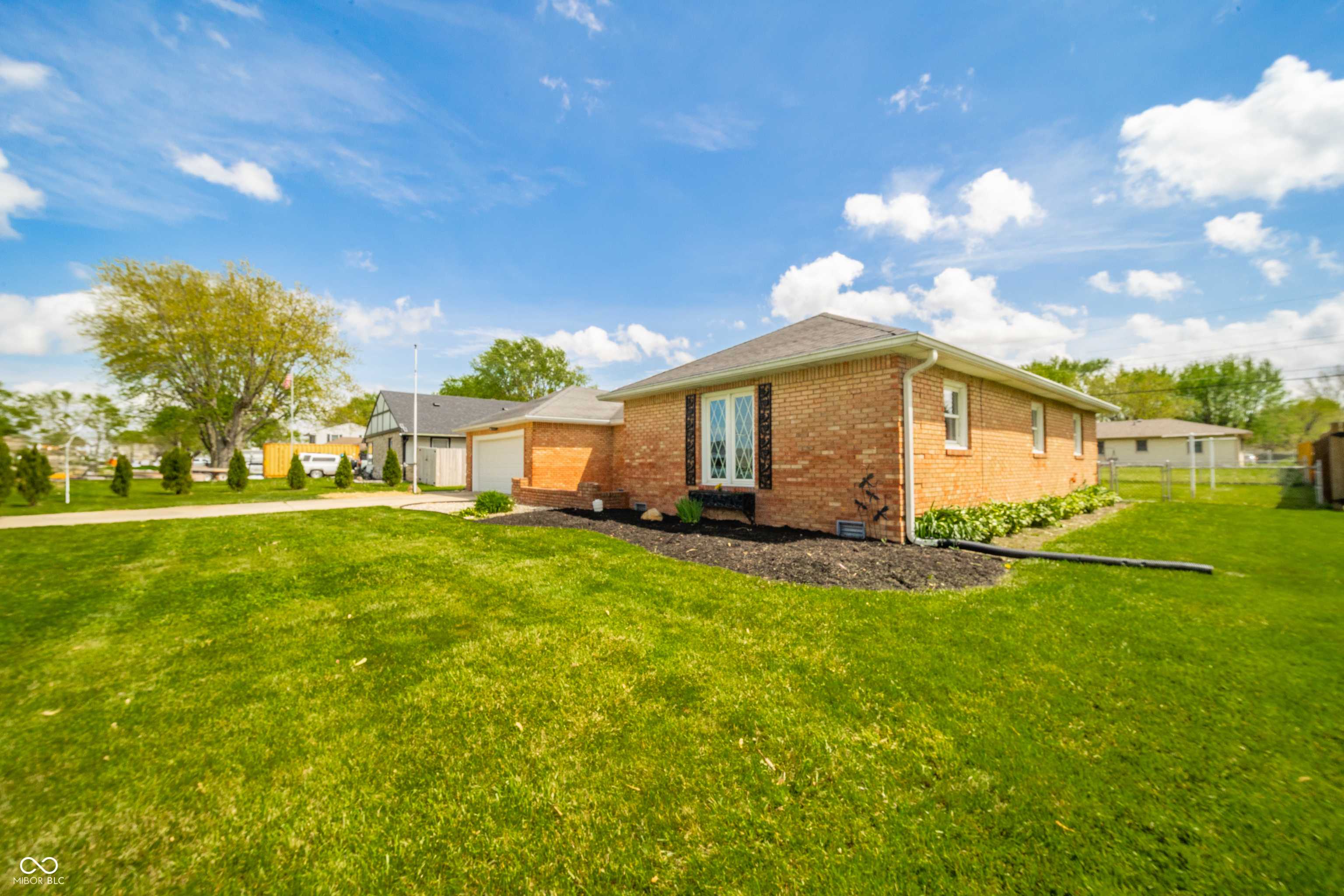 Anderson, IN 46013,1823 E 44th ST