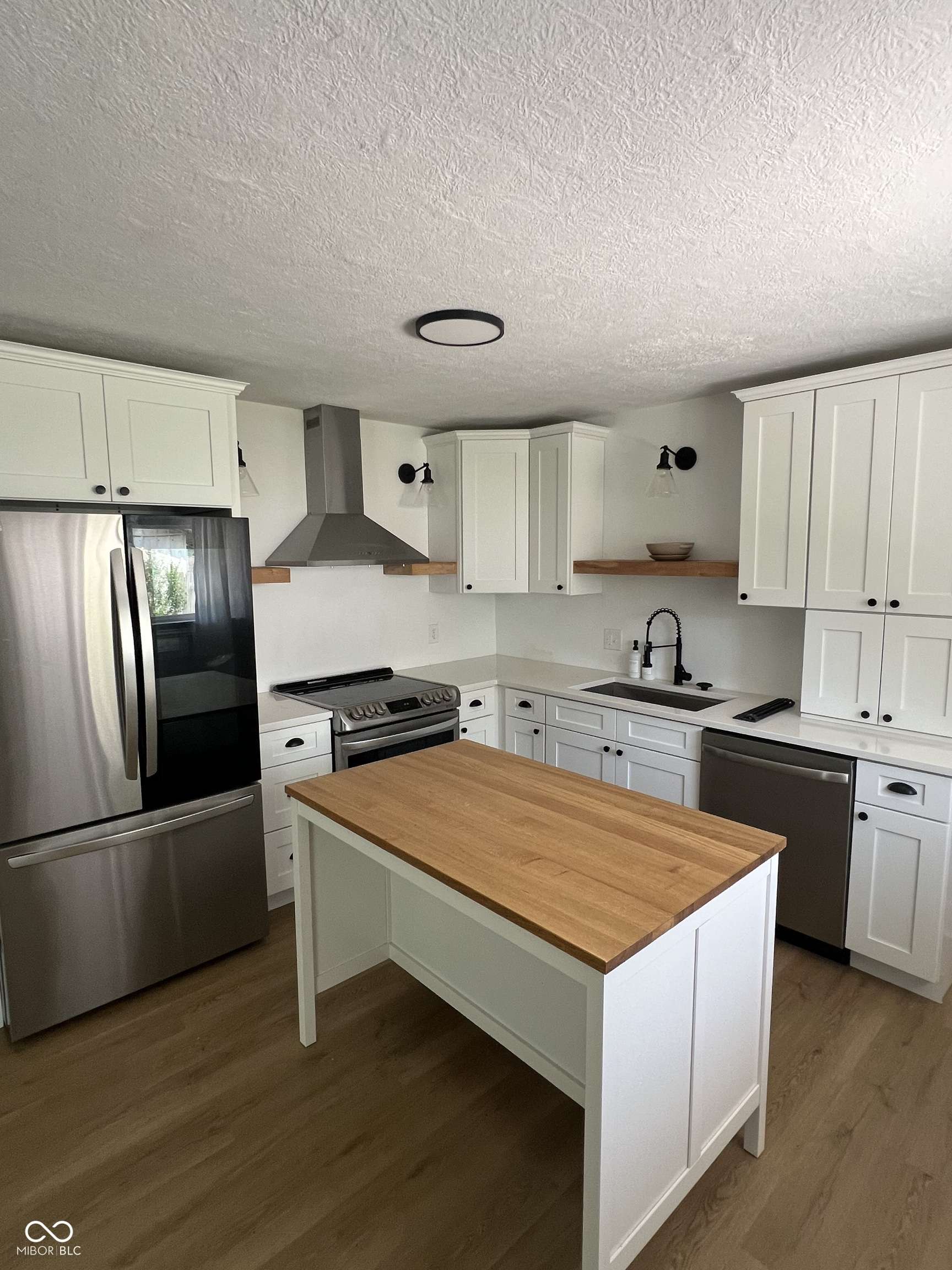 Indianapolis, IN 46226,3864 Esquire CT