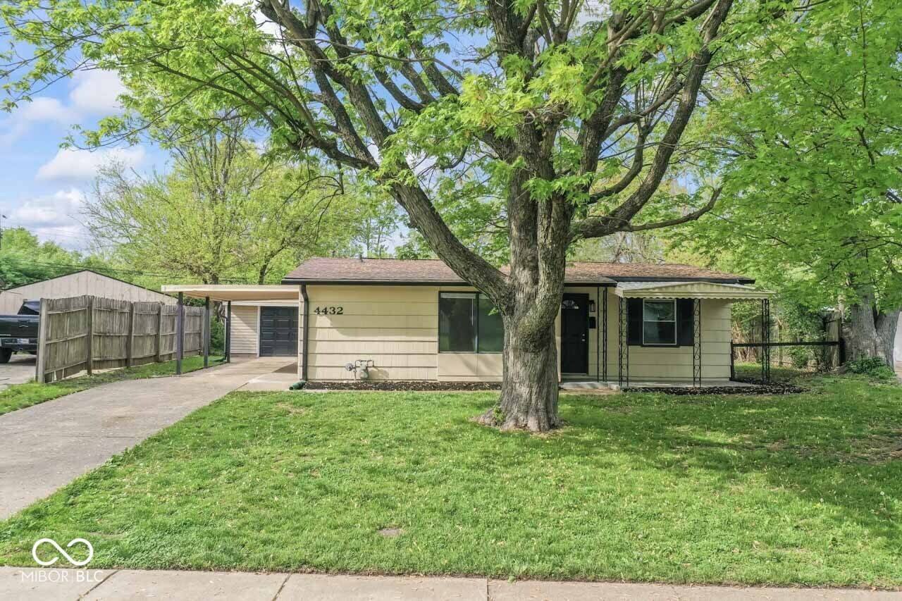 Indianapolis, IN 46222,4432 Brittany RD
